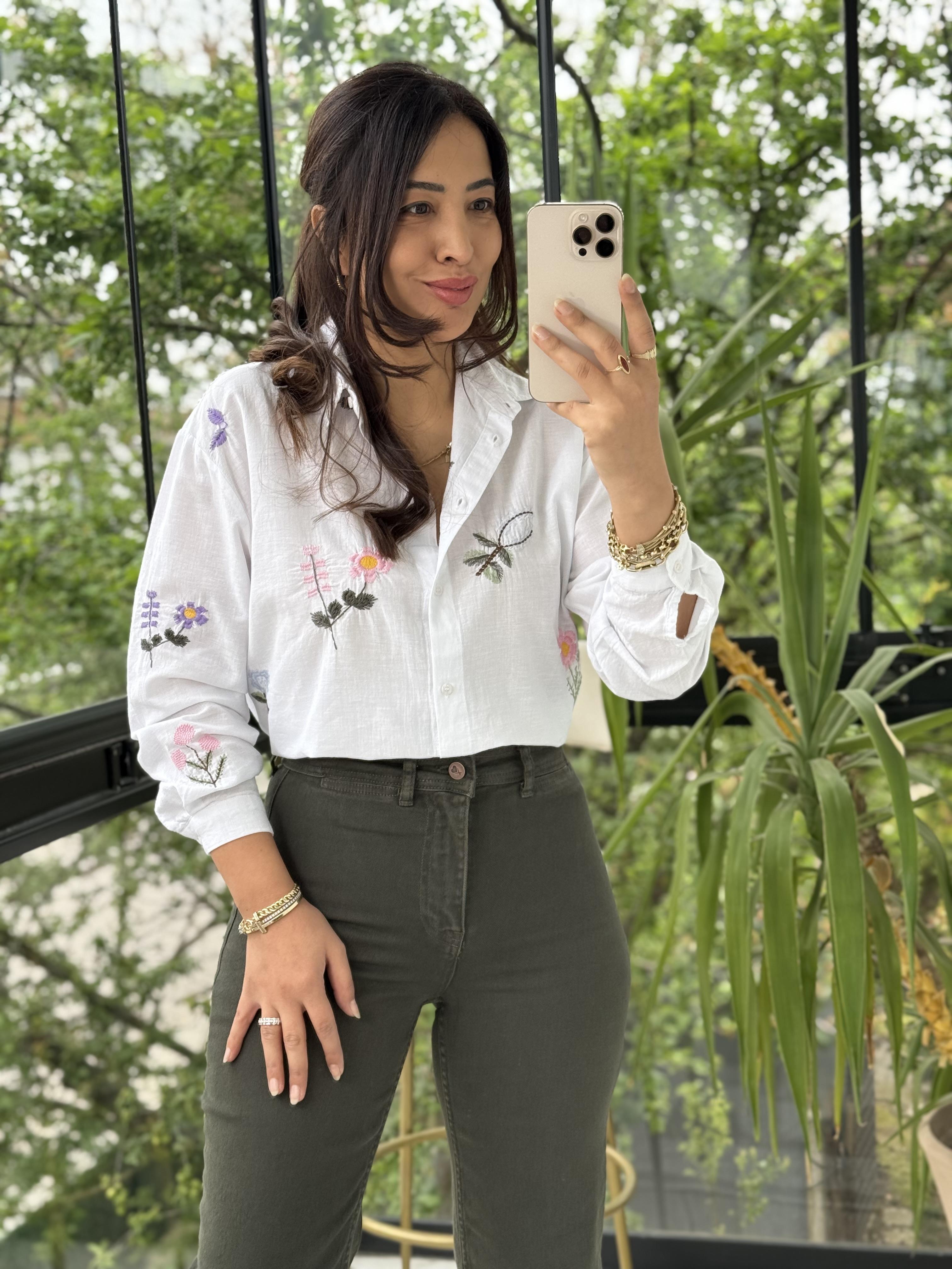 Bahar Nakışlı Gömlek Beyaz