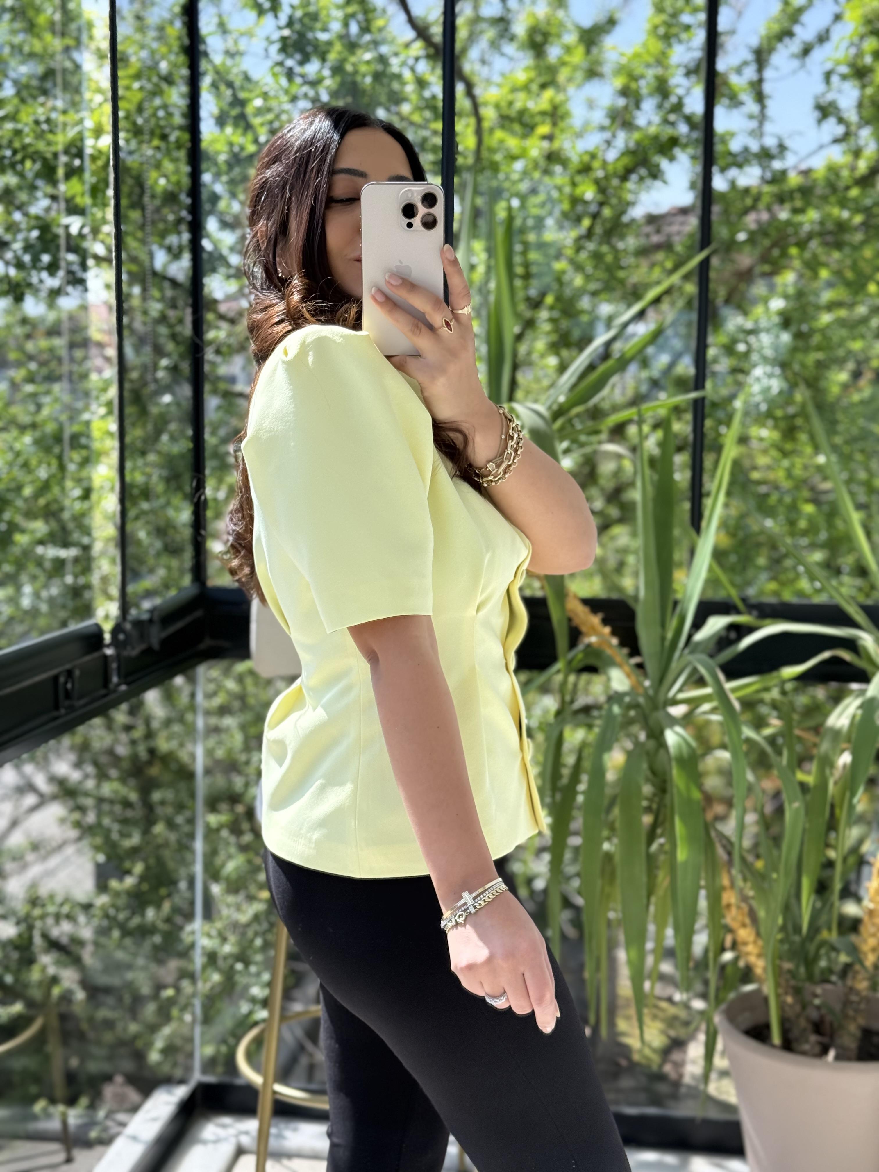 Pileli 3 Düğme Kısa Kol Ceket Sarı