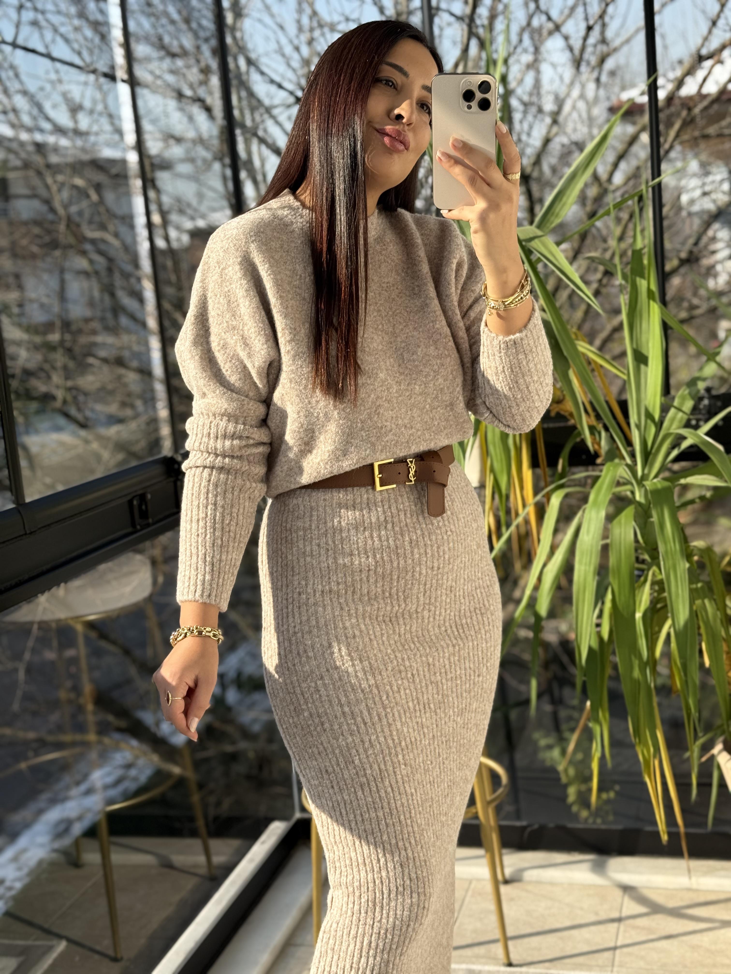 Bisiklet Yaka Yumuşak Dokulu Elbise Bej