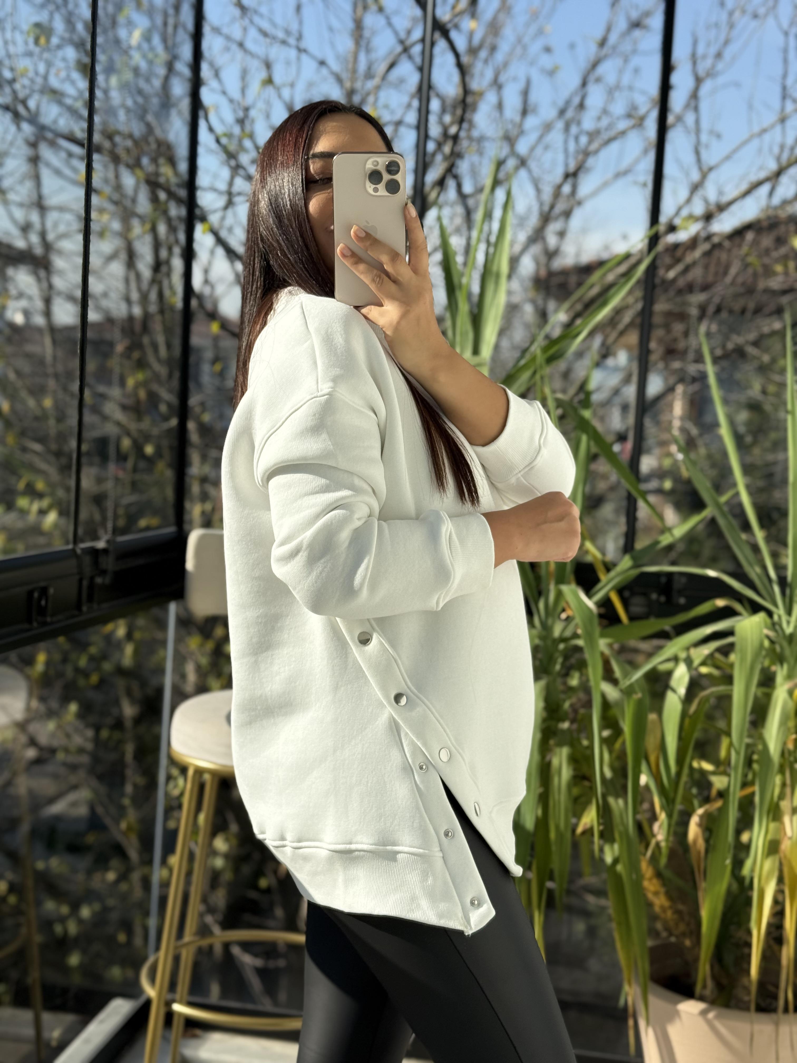 Yanı Çıtçıtlı Sweatshirt Beyaz