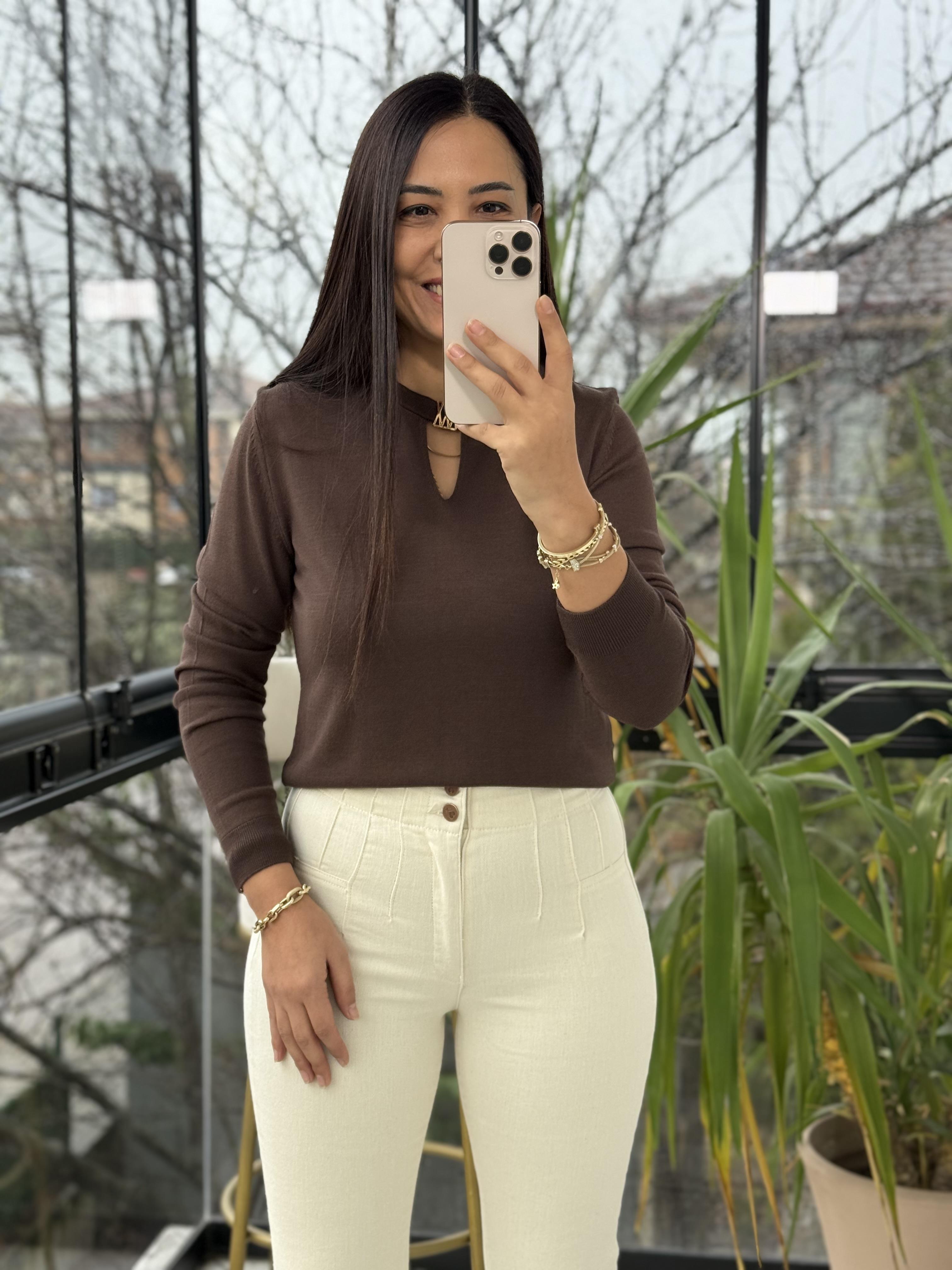 Pencere Detay Gold Tokalı Merserize Kahve