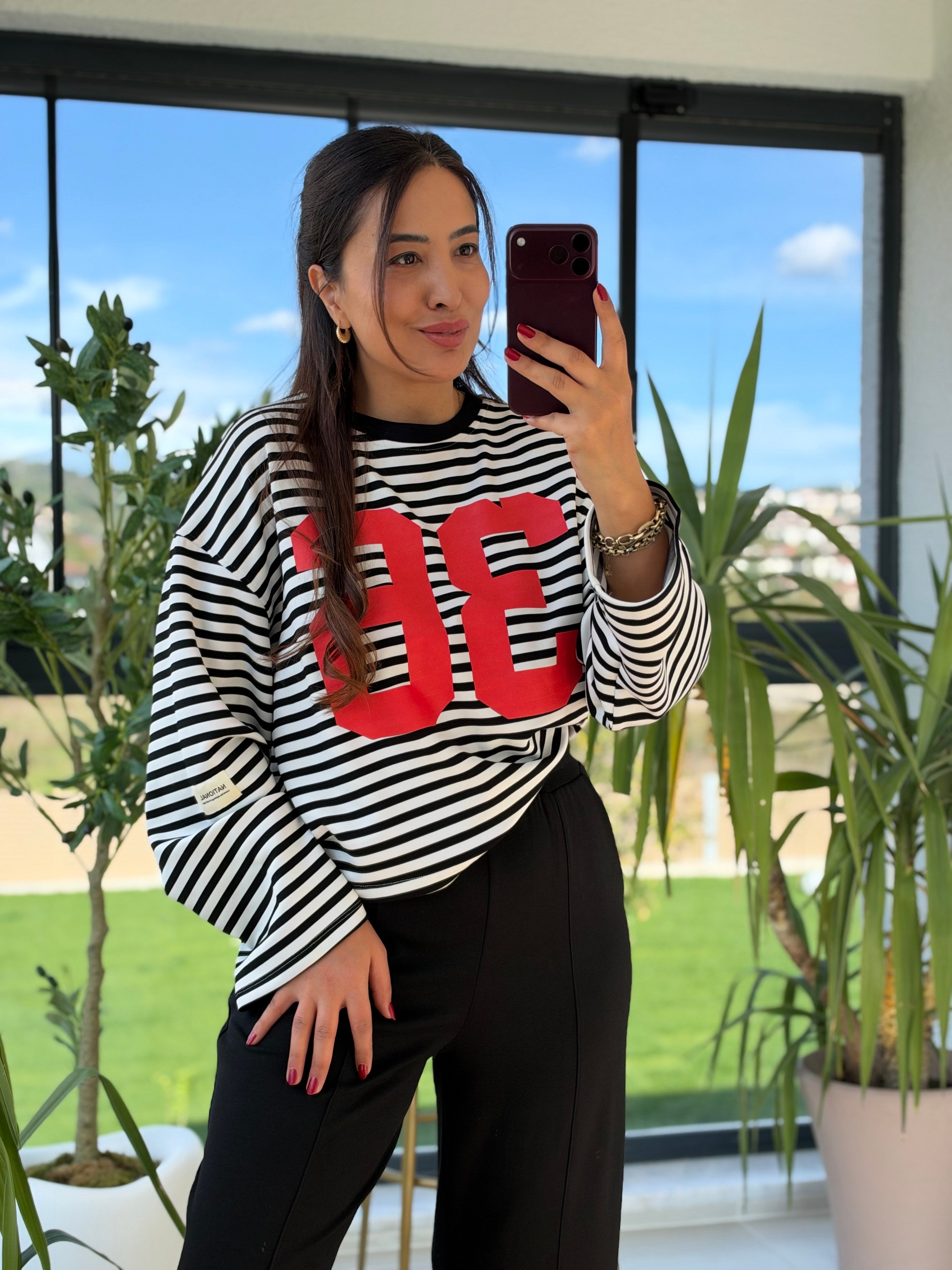36 Baskılı Çizgili Basic Sweatshirt Siyah