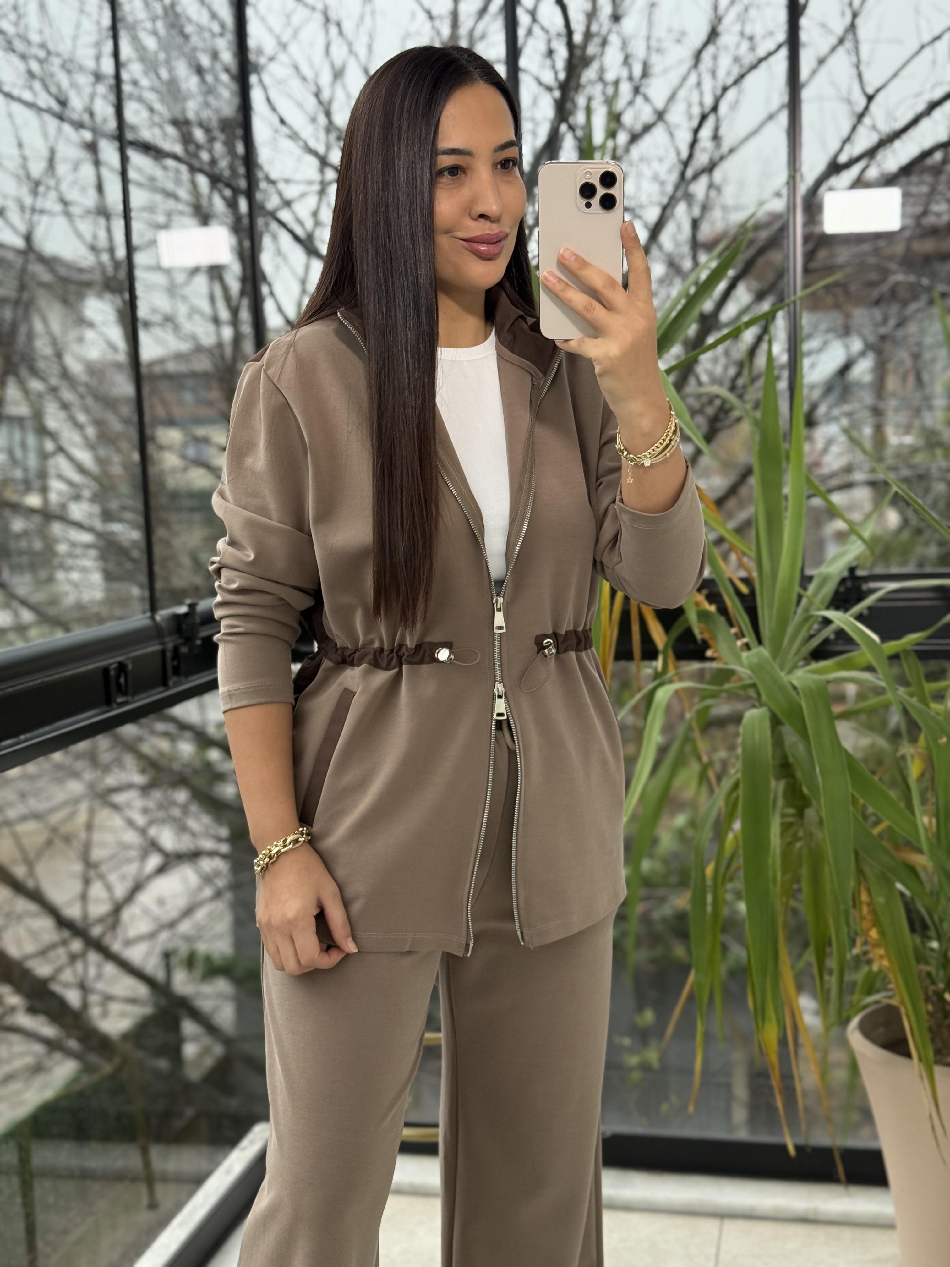 Beli Büzgü Detaylı Takım Vizon