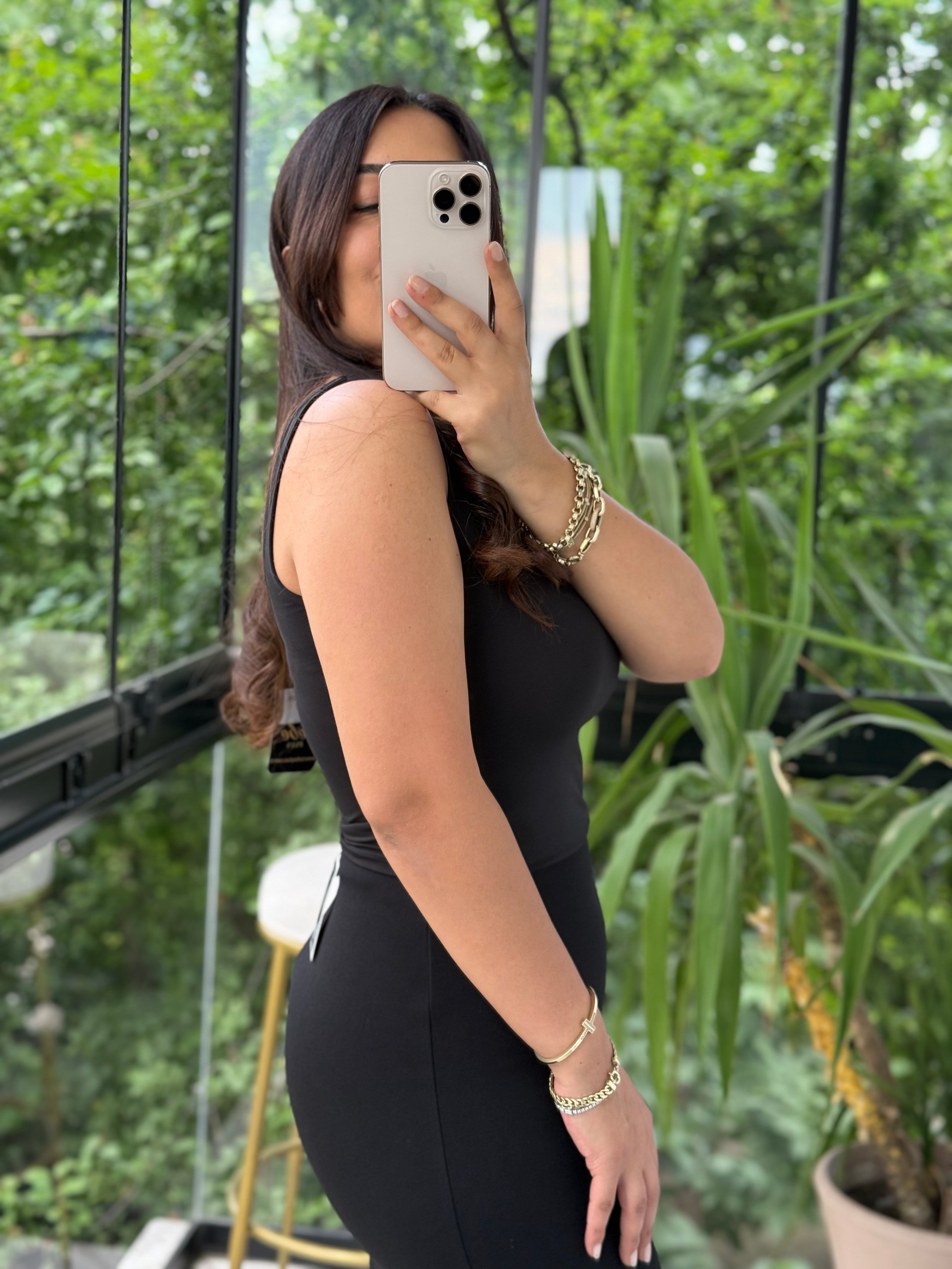 Kare Yaka Crop Atlet Siyah