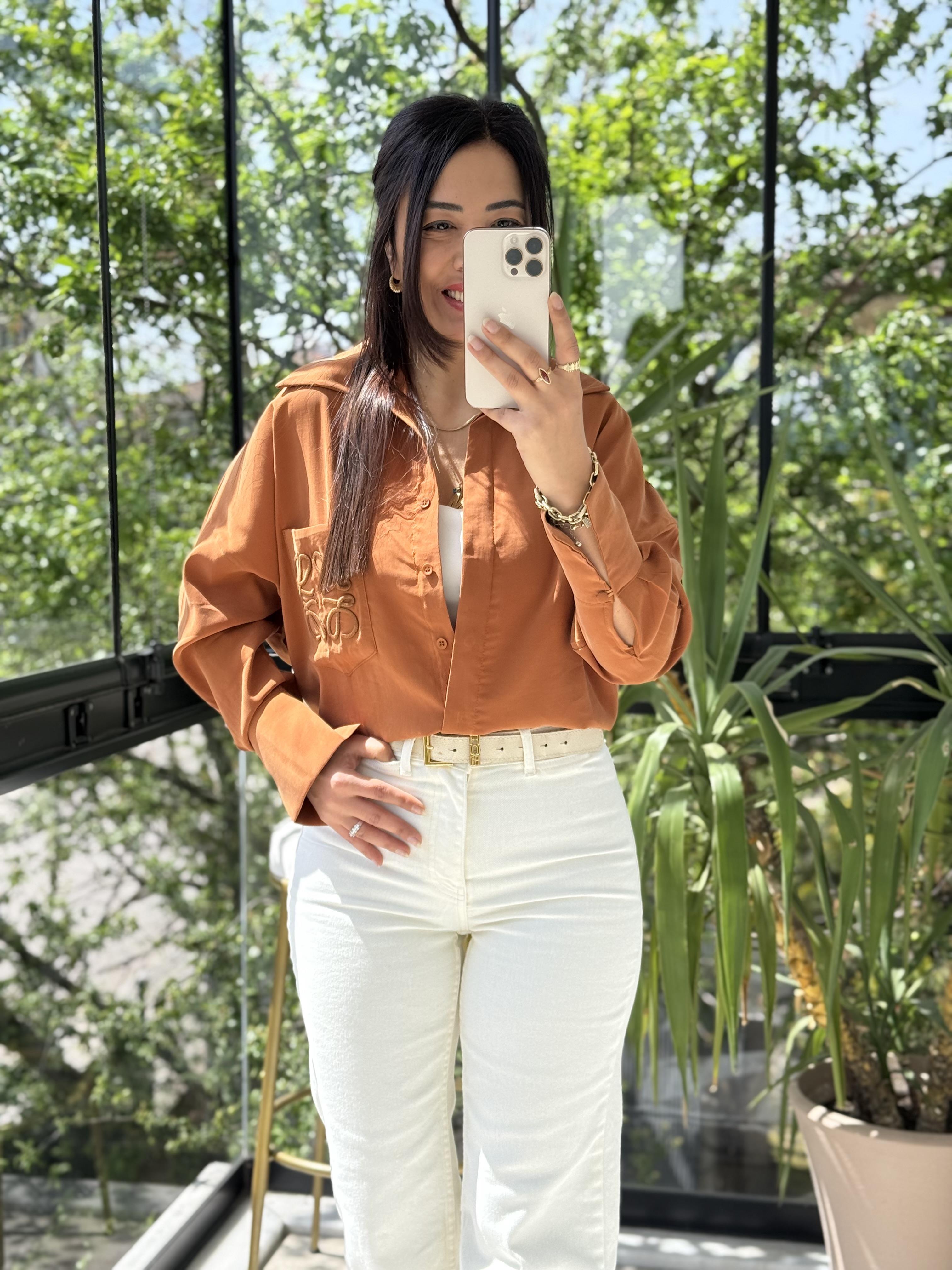 Cebi Nakışlı Gömlek Taba