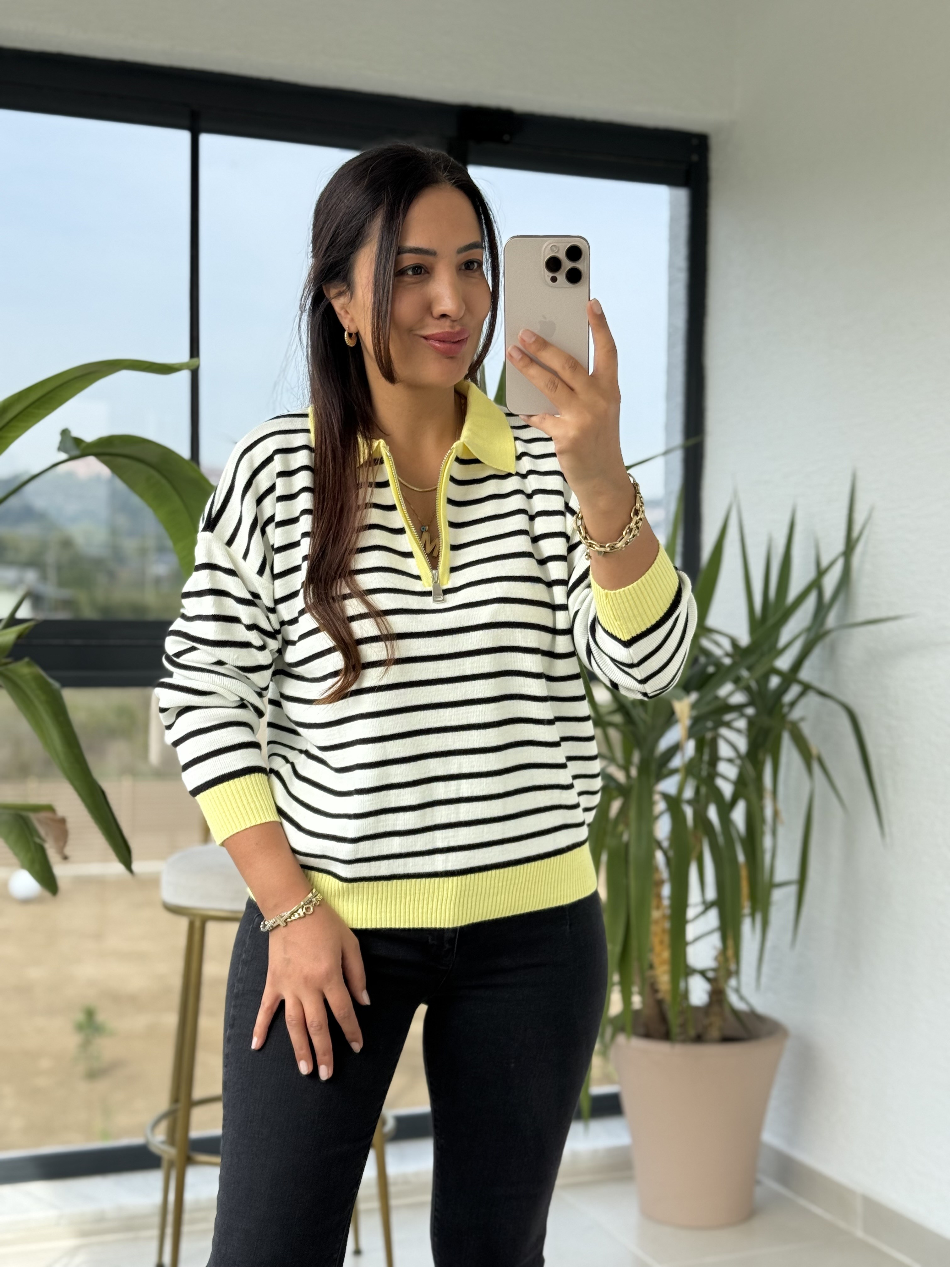 Polo Yaka Çizgili Renk Detaylı Sweatshirt Sarı
