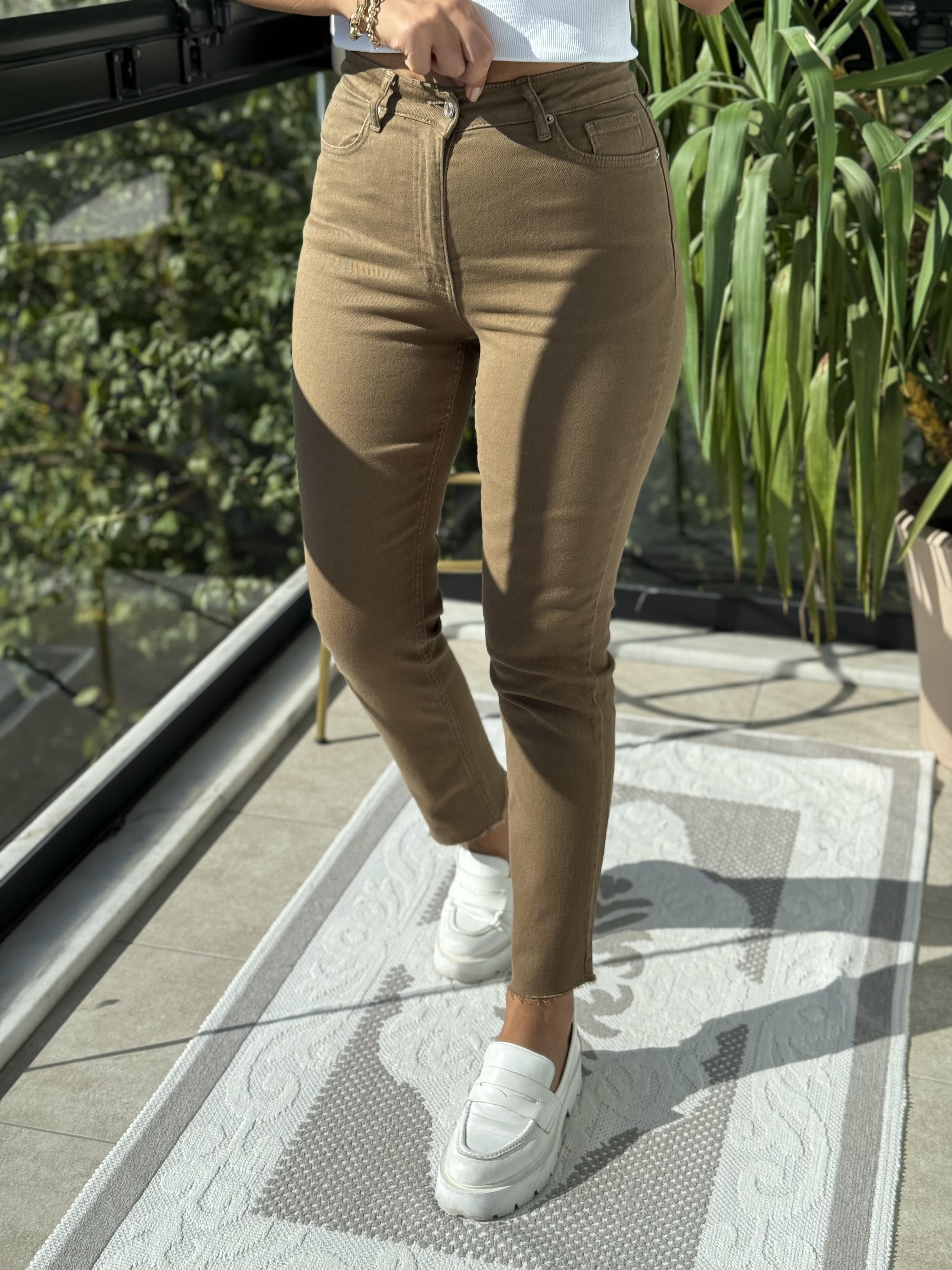 Premium Kalite Kesik Paça Jean Olive Yeşili