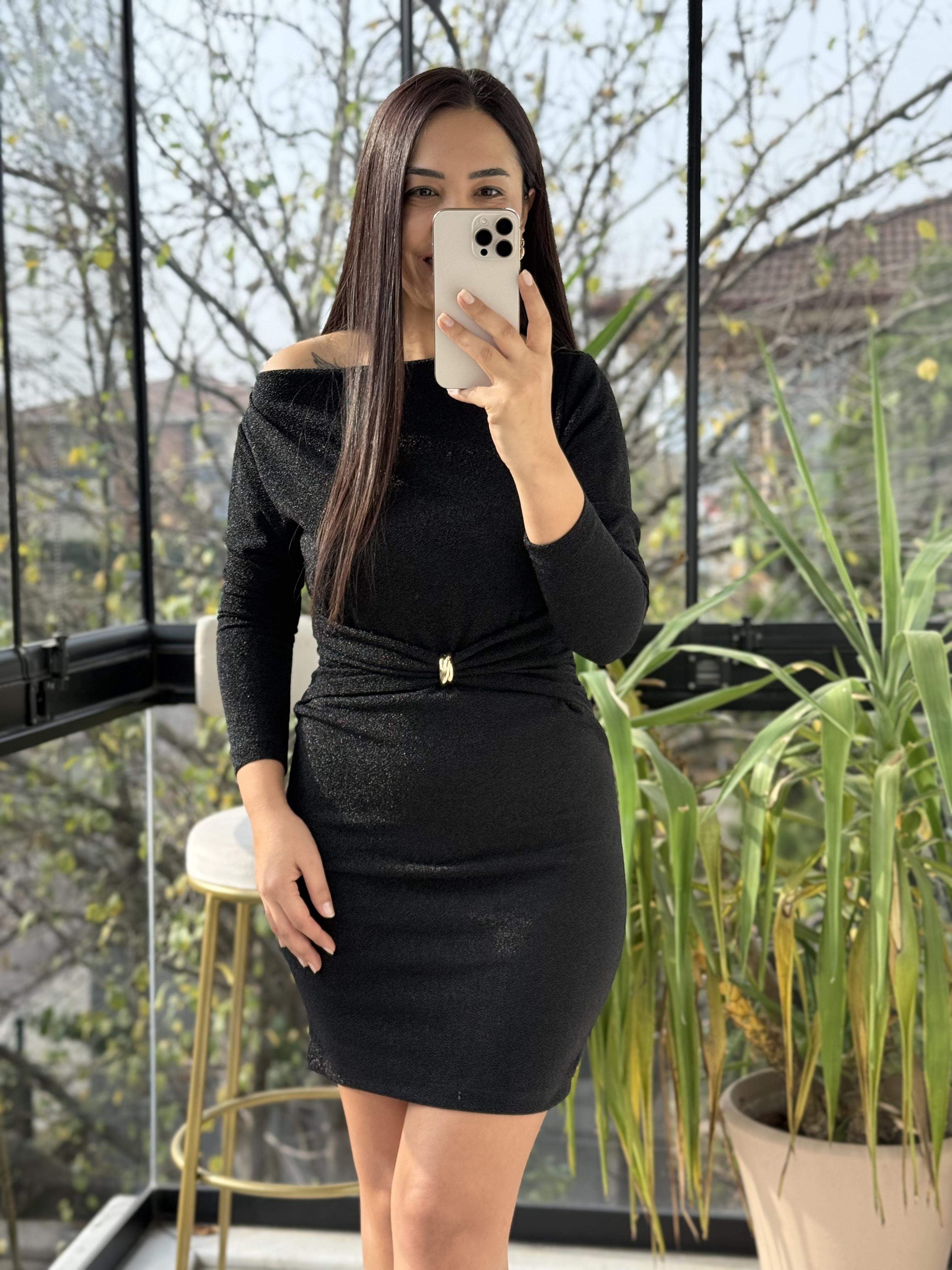 Bel Detaylı Gold Tokalı Elbise Siyah