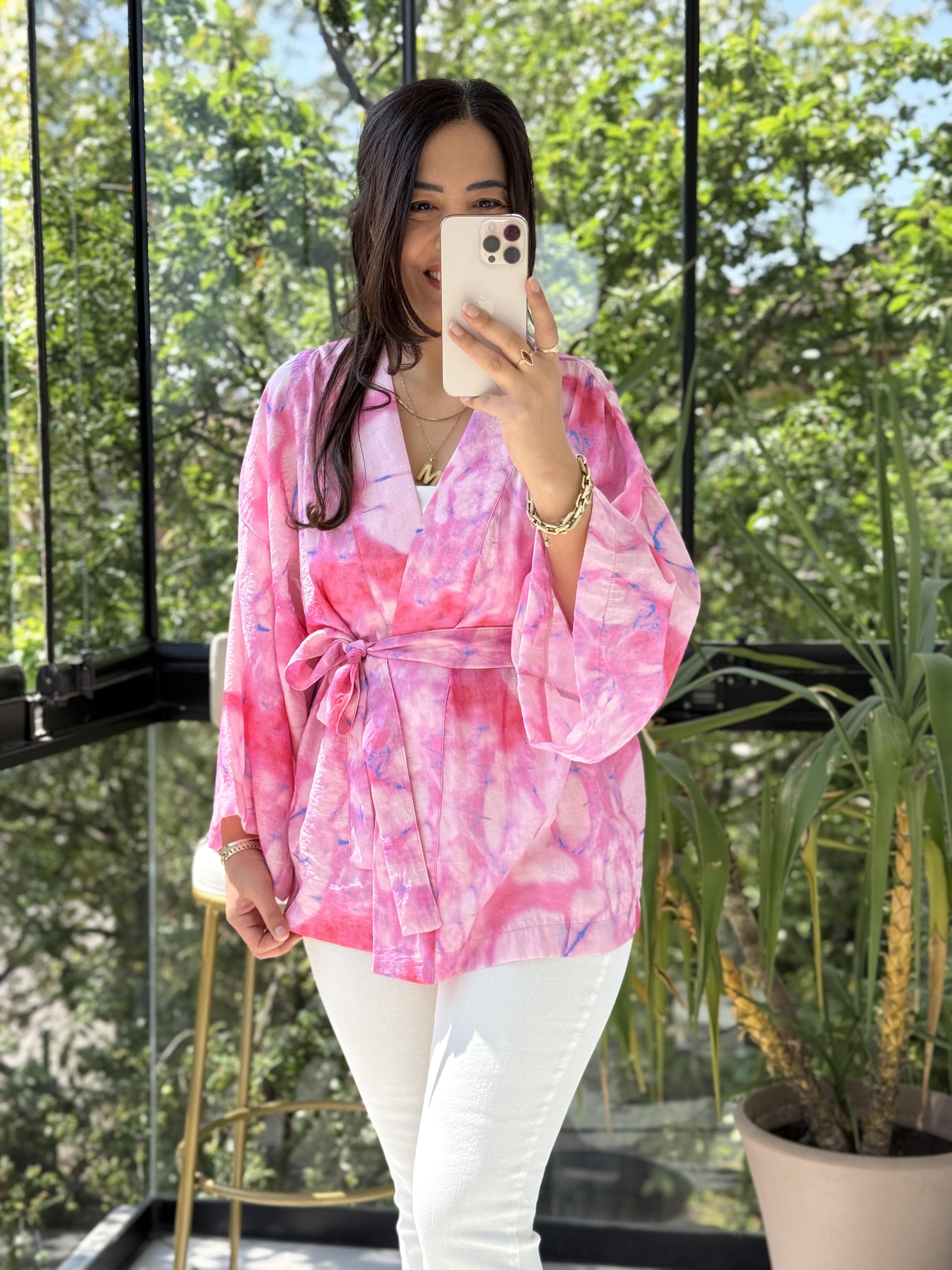 Desenli Kruvaze Yaka Bağlamalı Kimono Pembe
