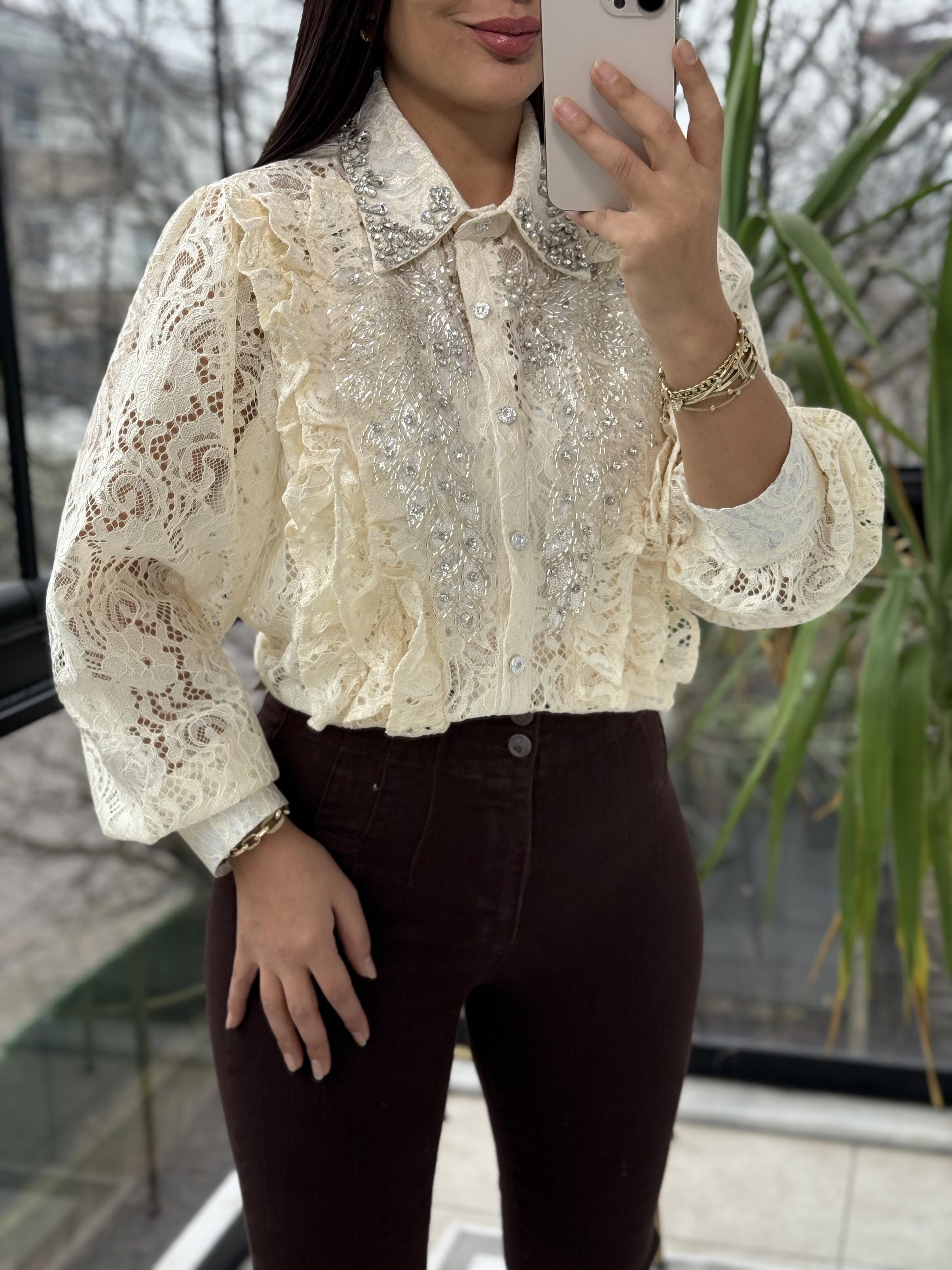 İthal Güpürlü Yaka Taşlı Gömlek Ekru