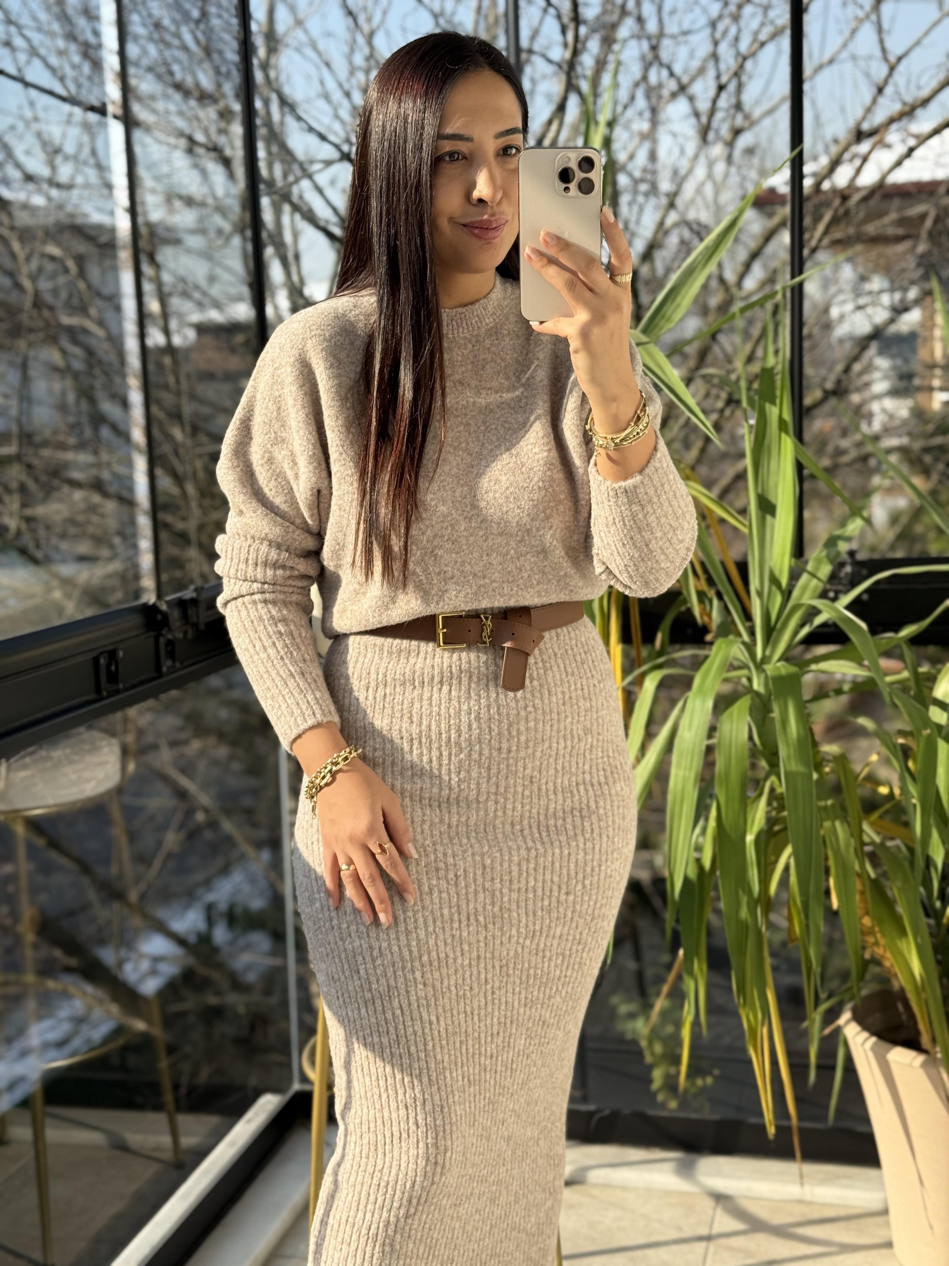 Bisiklet Yaka Yumuşak Dokulu Elbise Bej