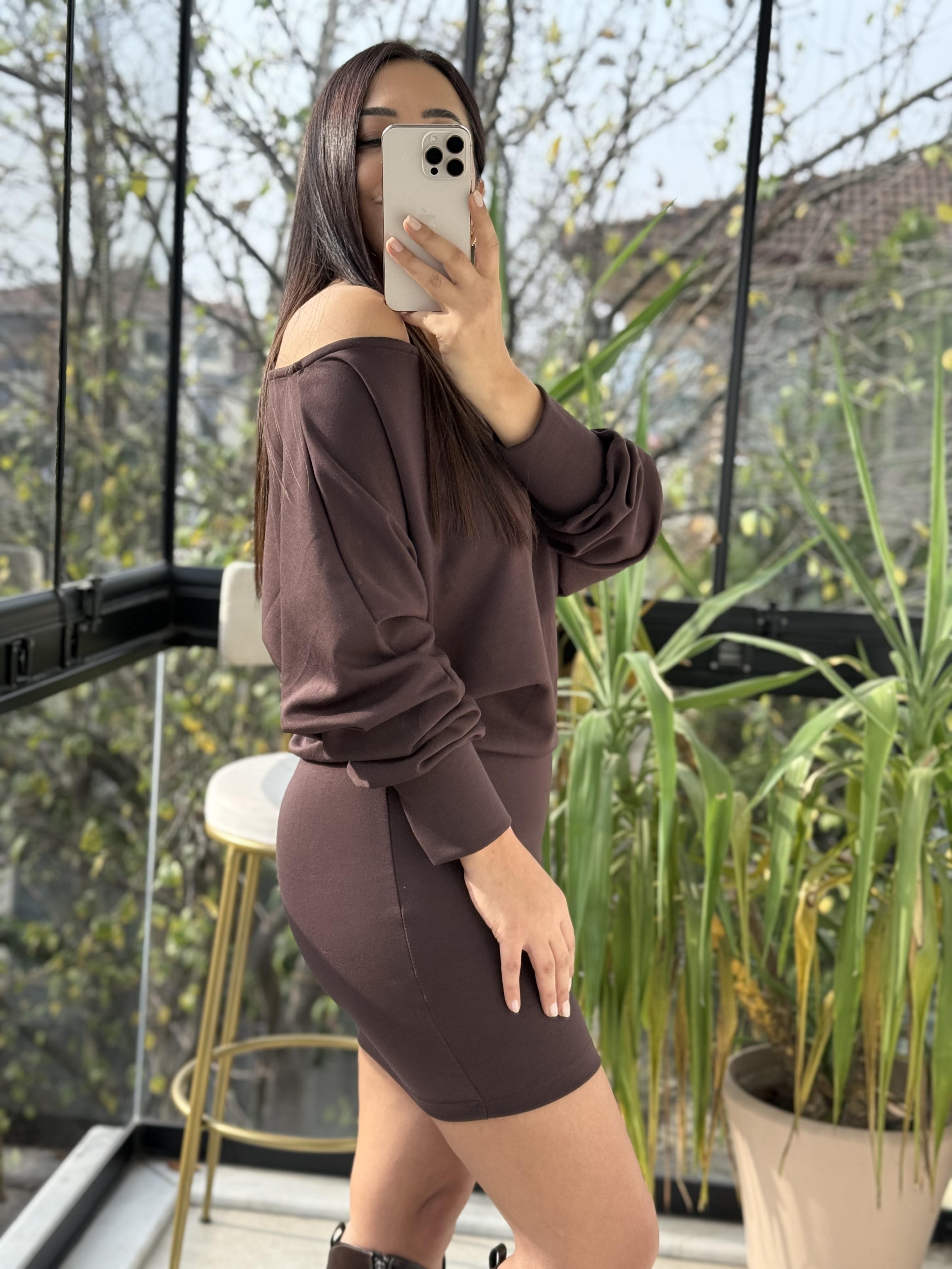 Kayık Yaka Bluzlu Elbise Kahve