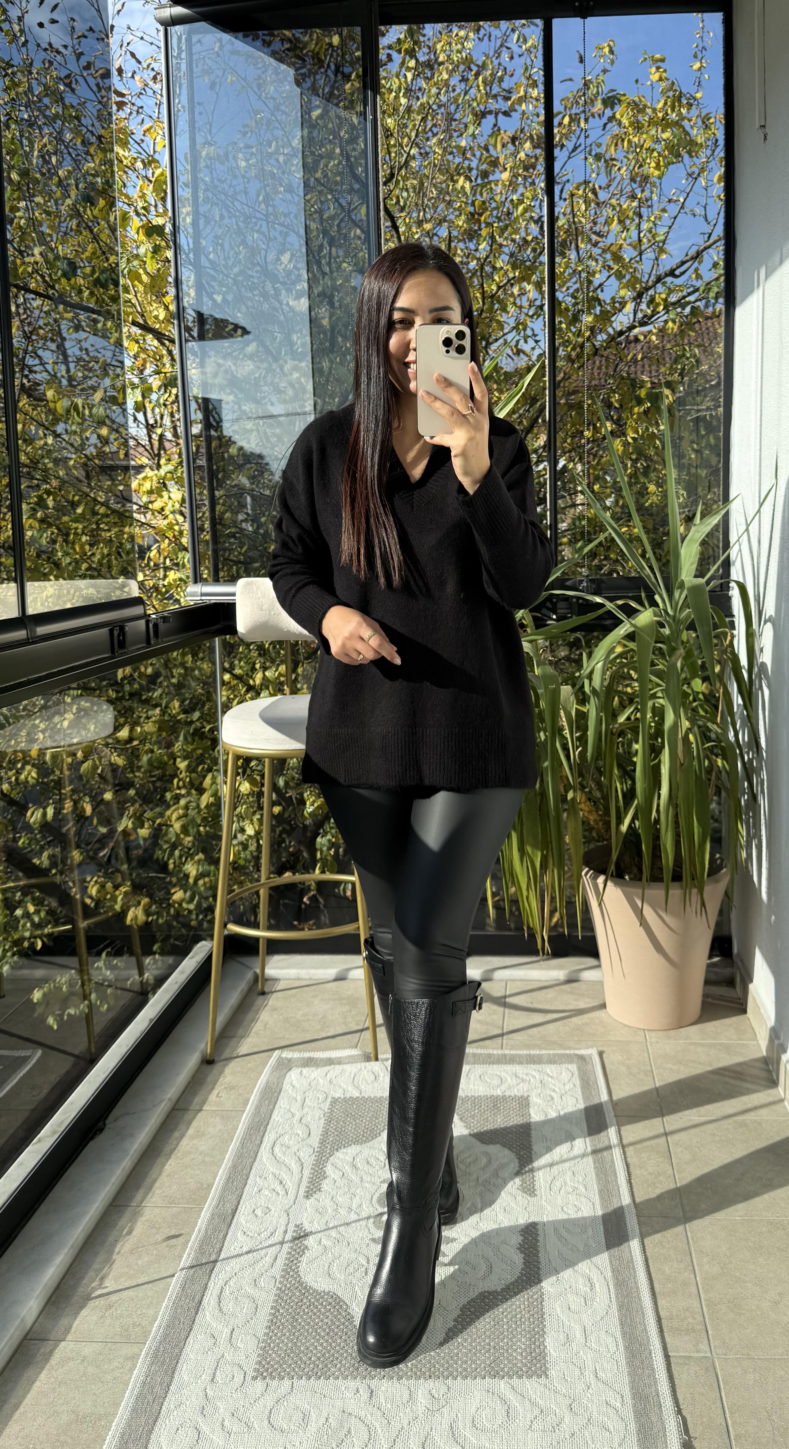 V Yaka Basic Kazak Siyah