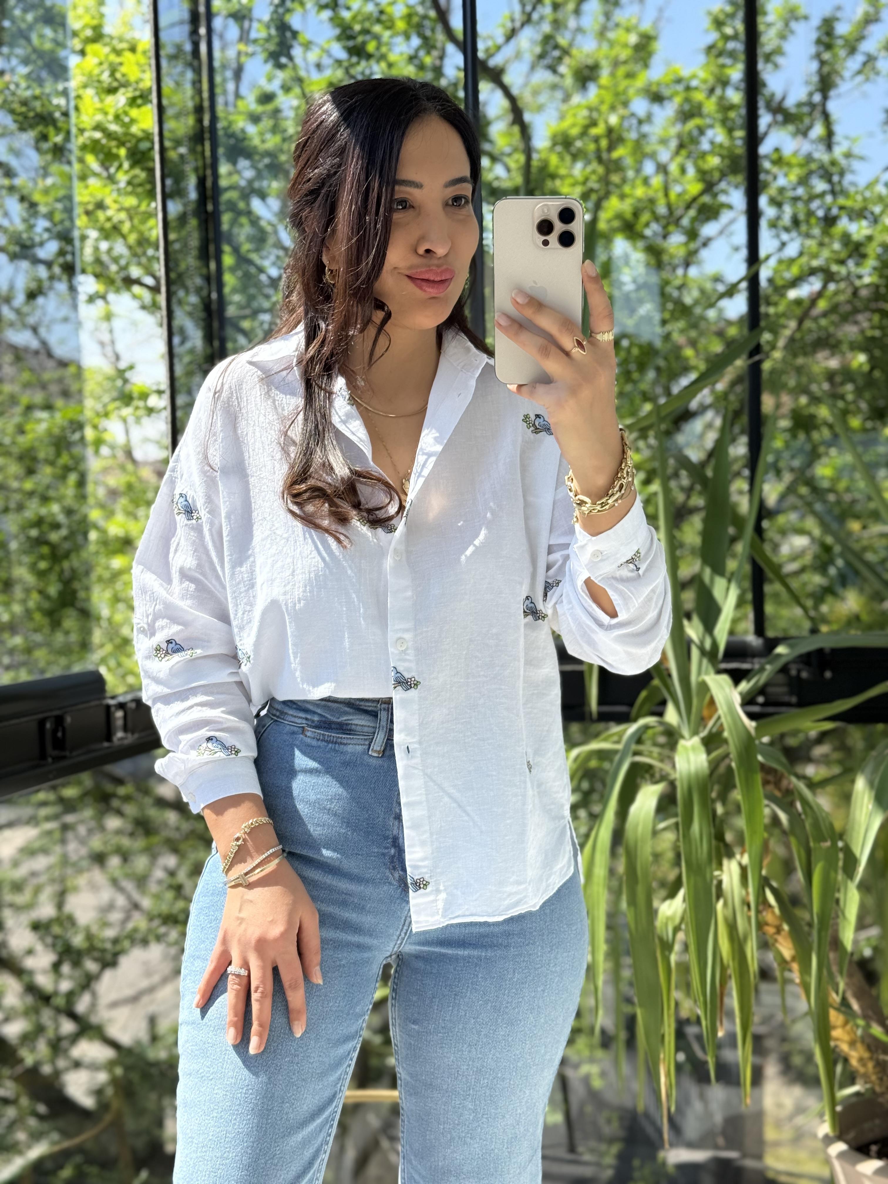 Mavi Kuş Nakışlı Gömlek Beyaz