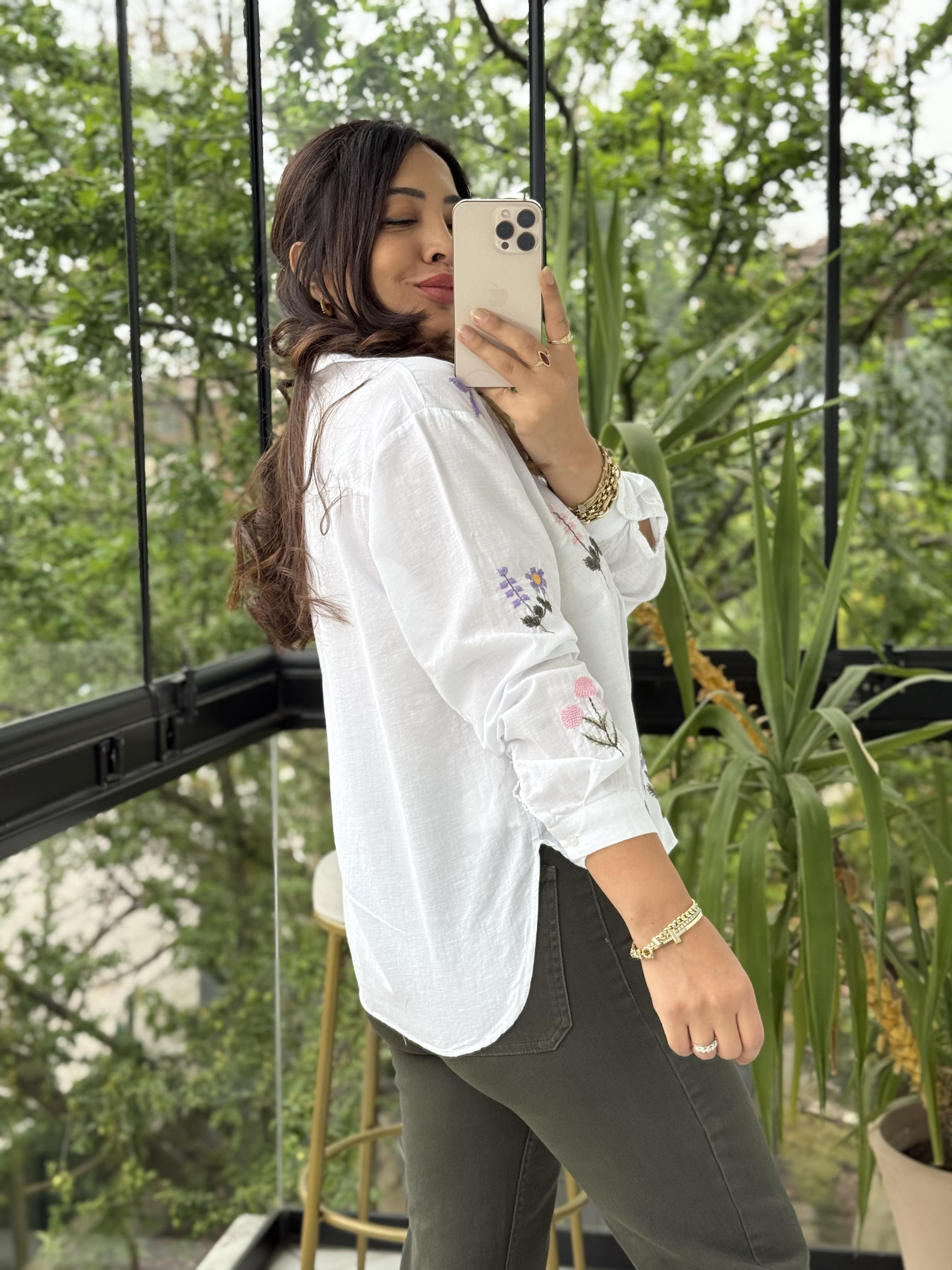 Bahar Nakışlı Gömlek Beyaz