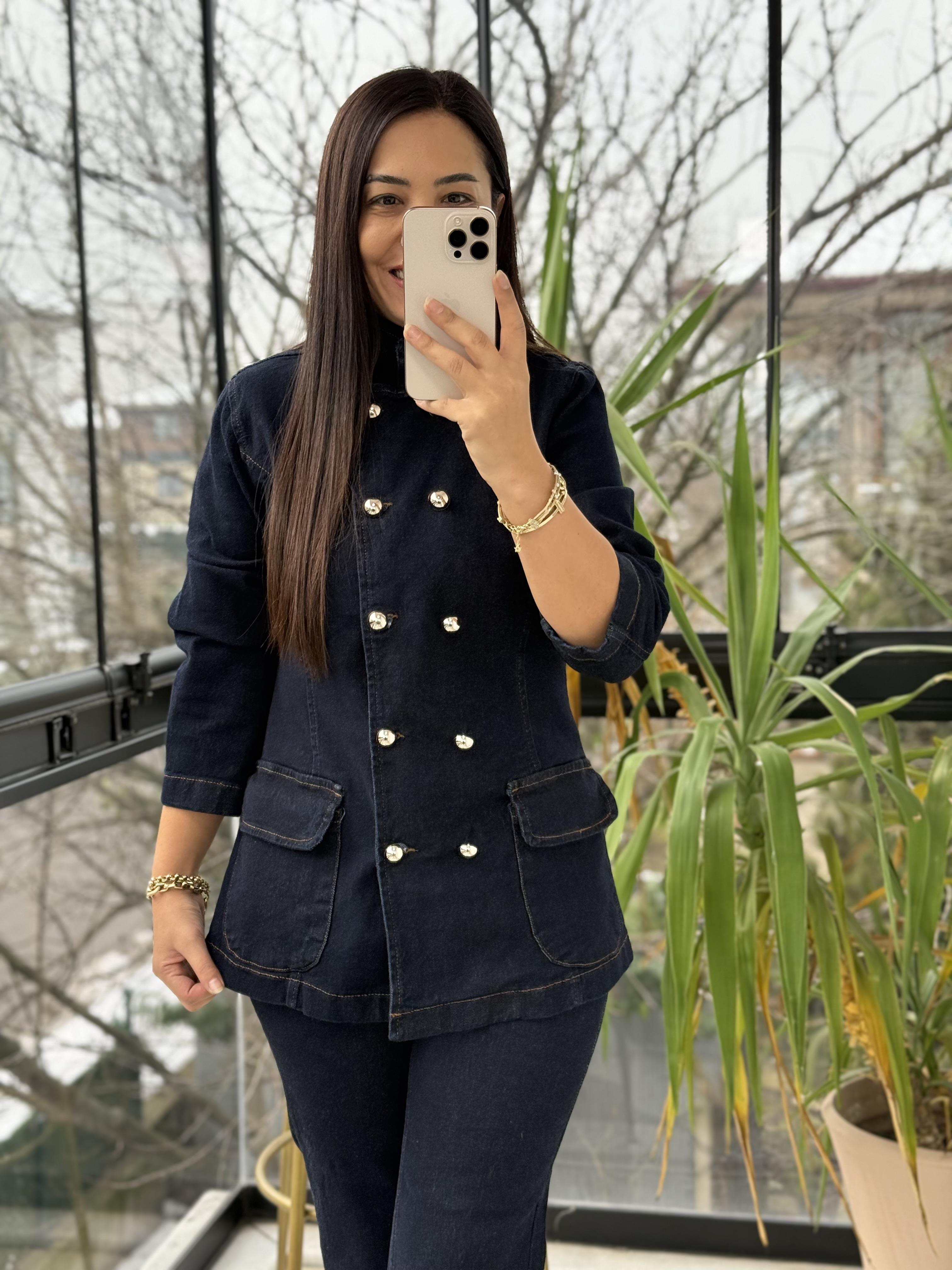Belden Oturtmalı Düğmeli Gömlek Lacivert