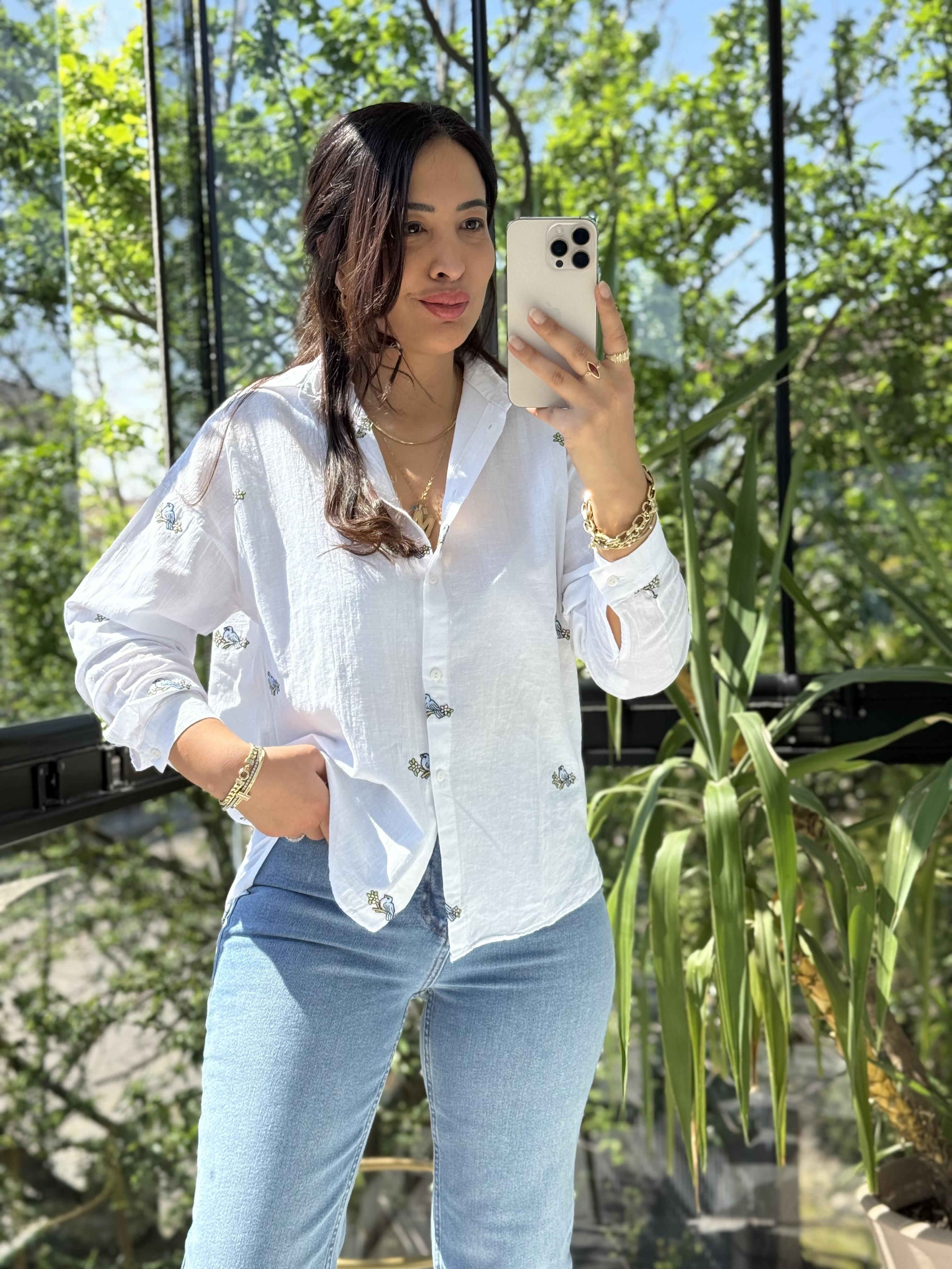 Mavi Kuş Nakışlı Gömlek Beyaz