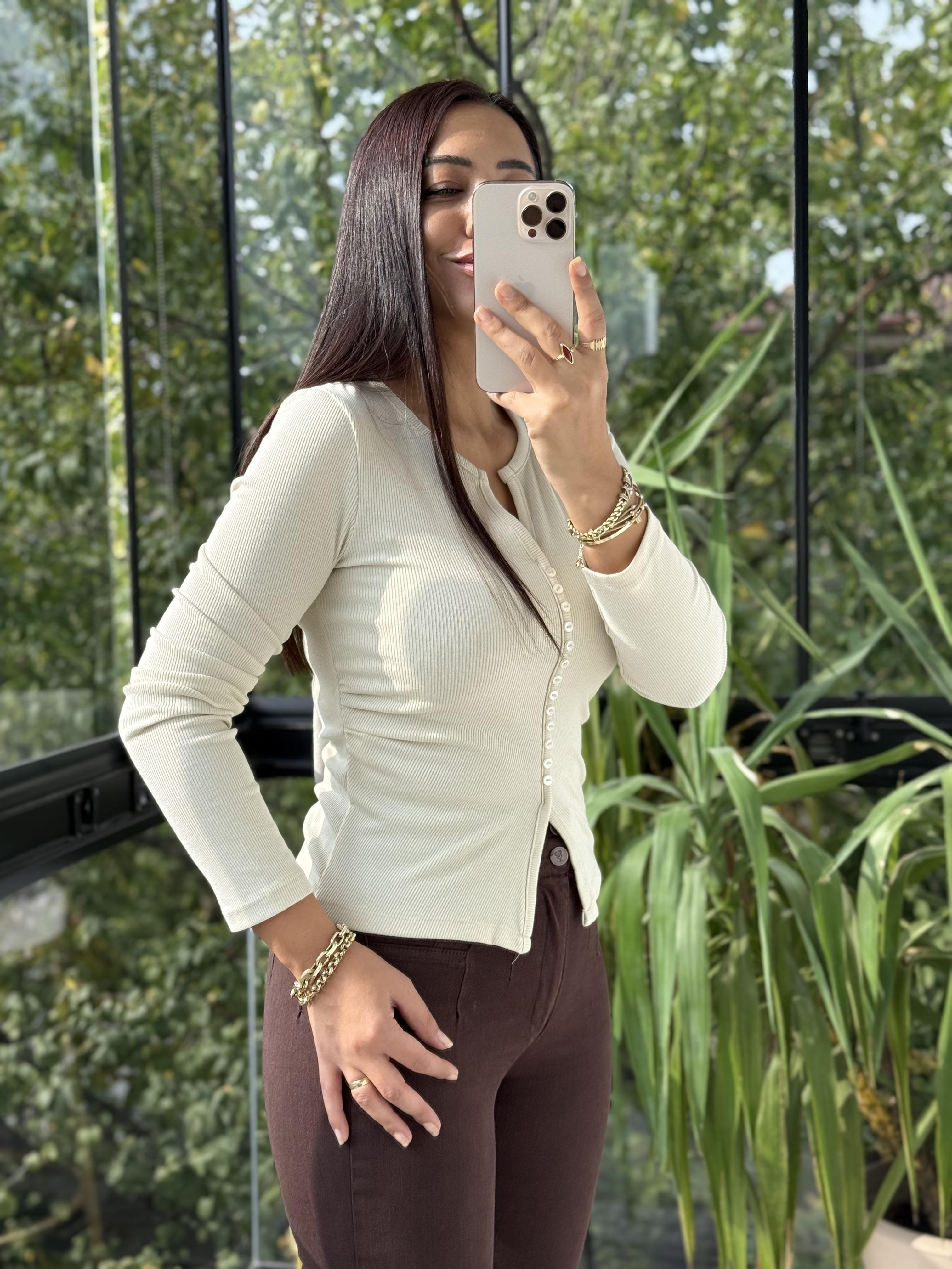 Düğme Detaylı Büzgülü Top Bluz Taş