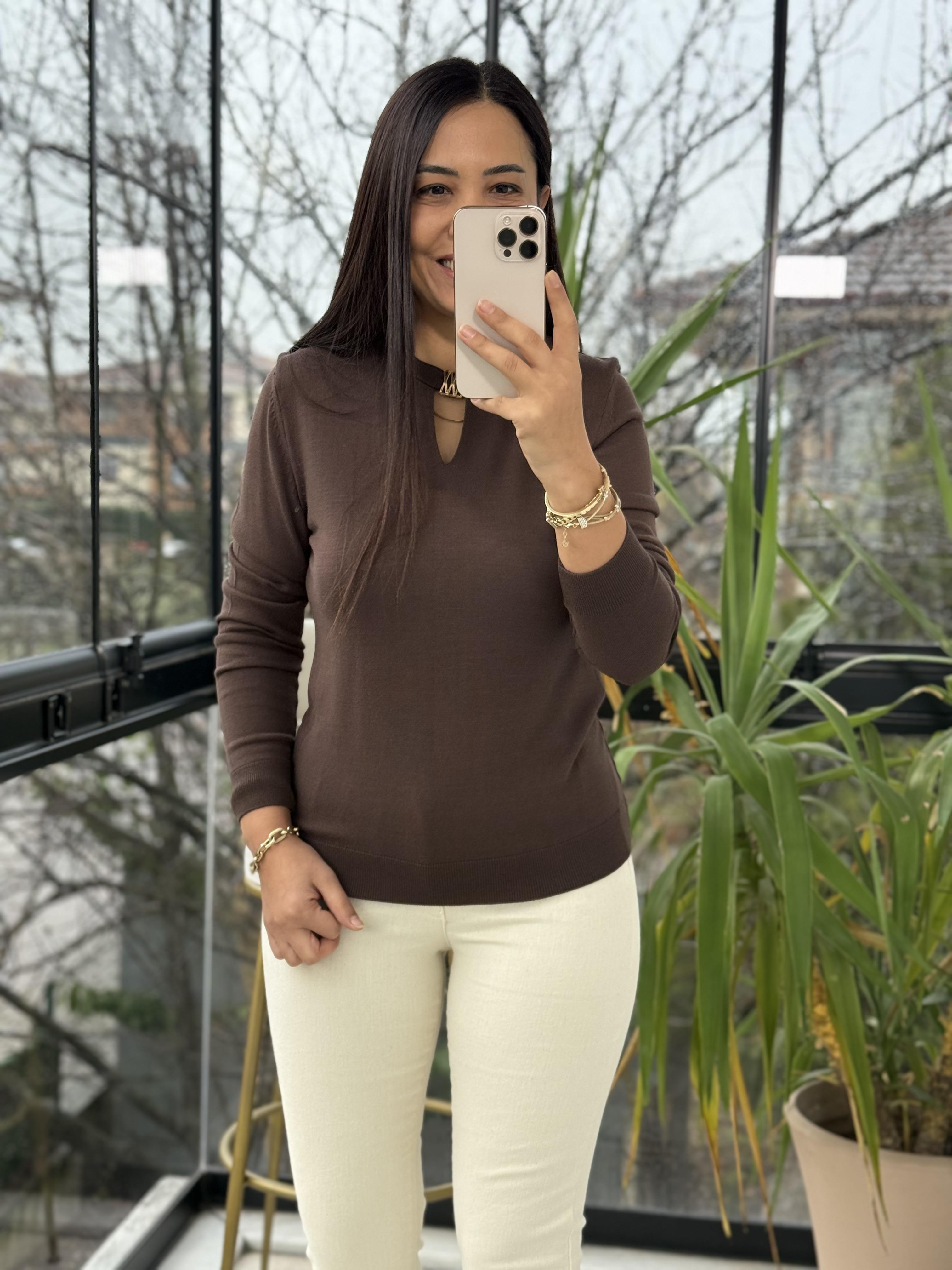 Pencere Detay Gold Tokalı Merserize Kahve