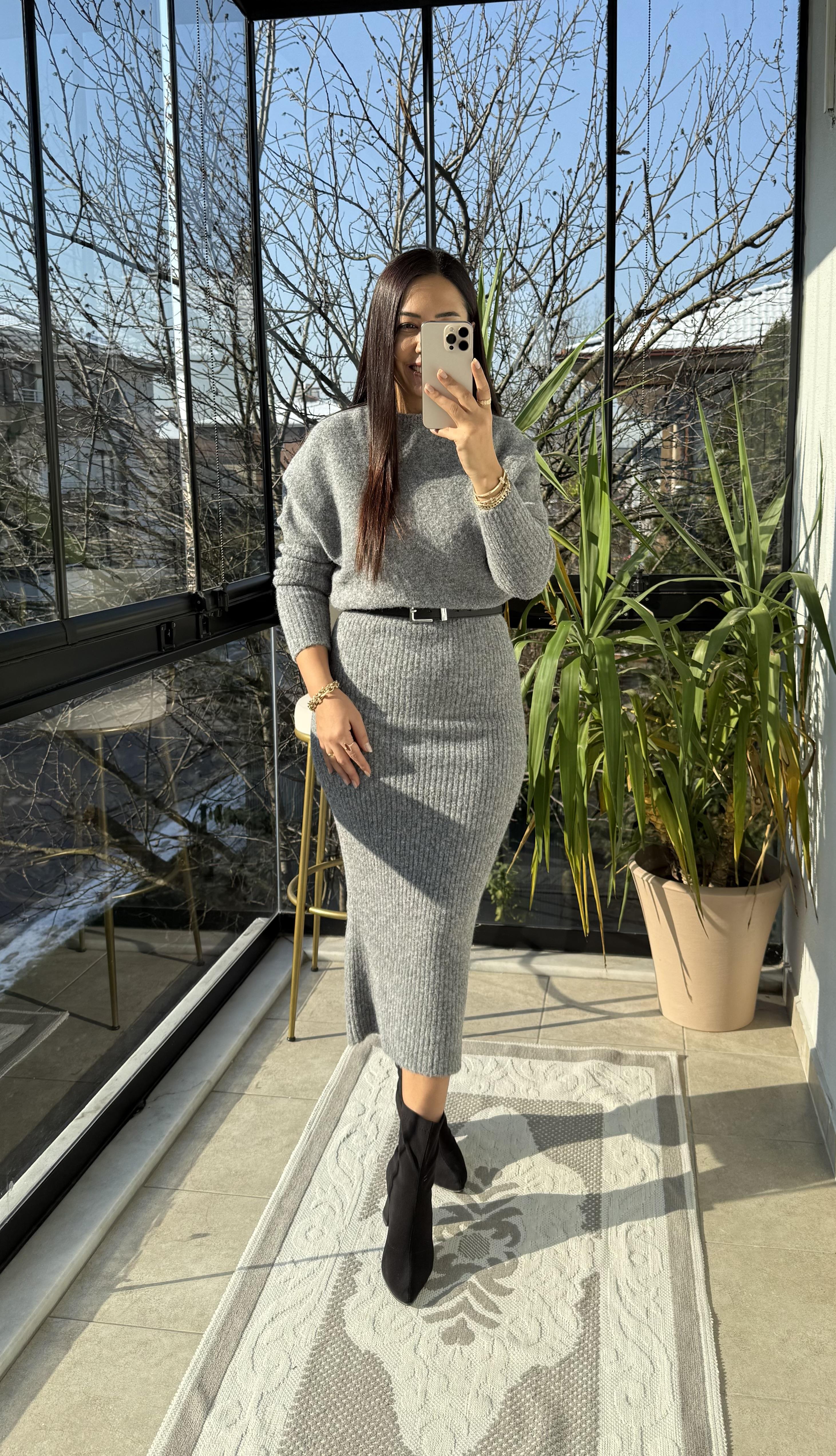 Bisiklet Yaka Yumuşak Dokulu Elbise Gri