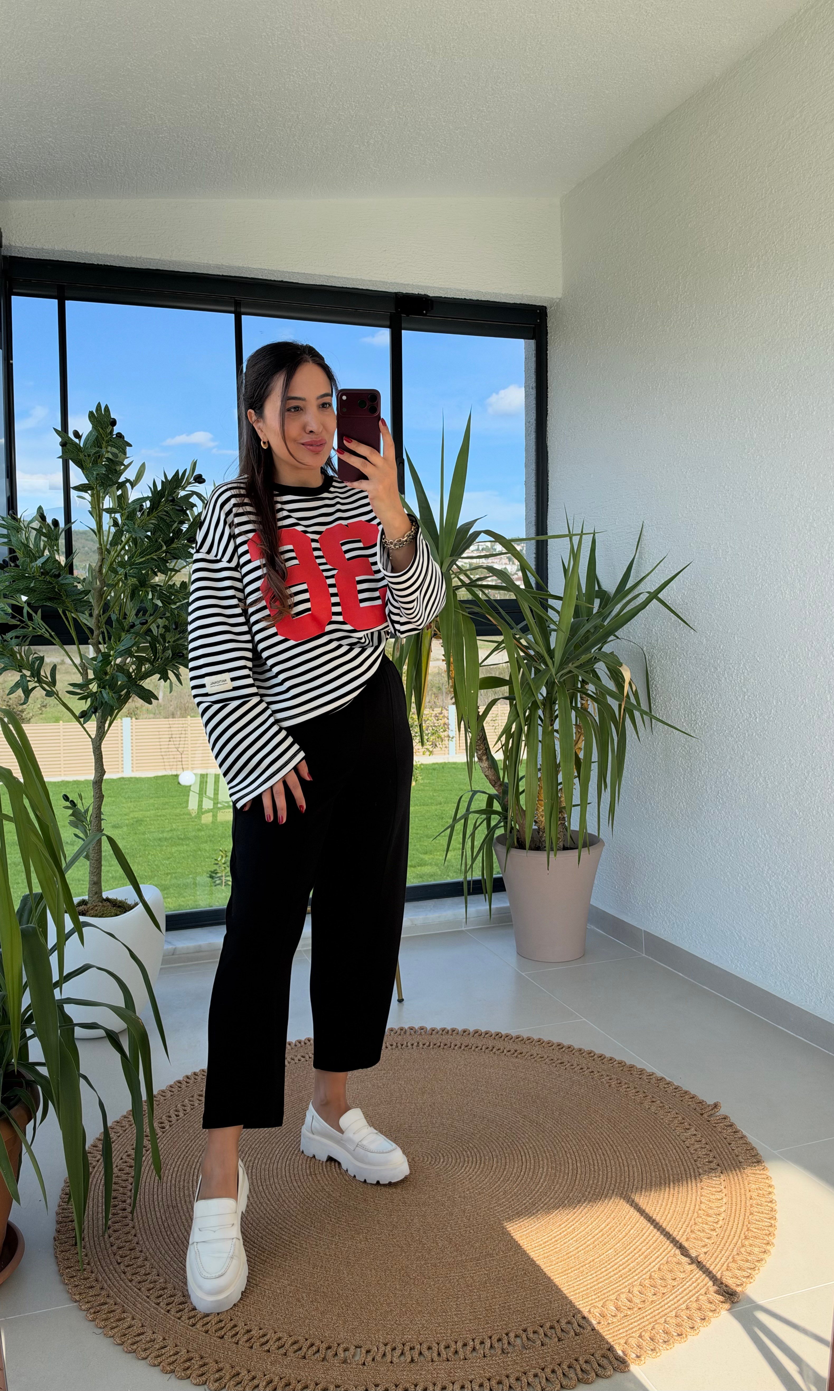 36 Baskılı Çizgili Basic Sweatshirt Siyah