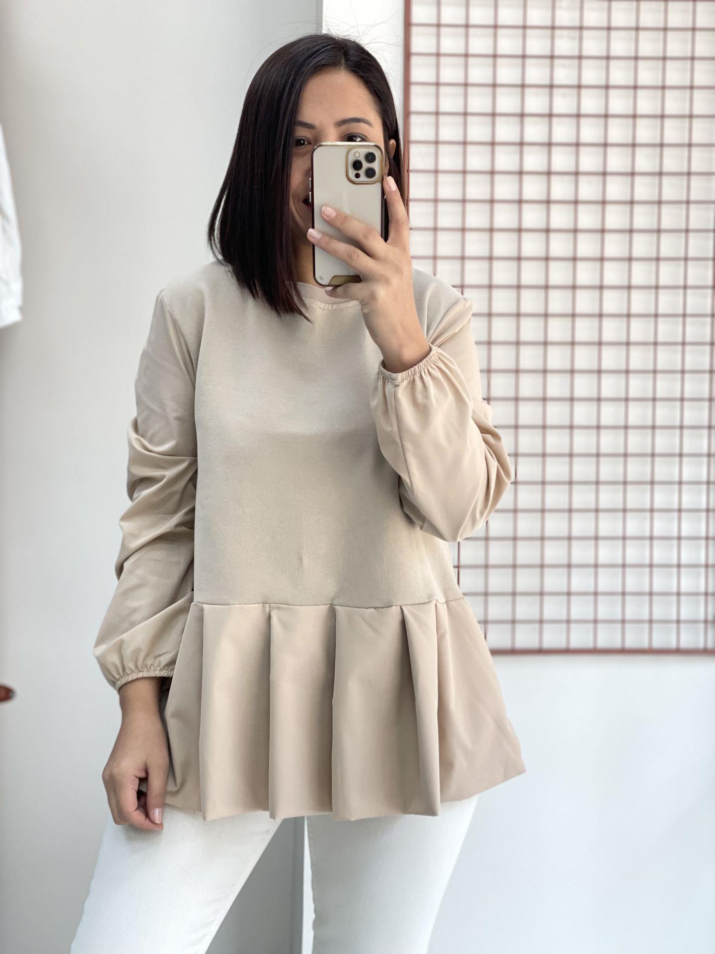 Bej Kol Uçları Lastikli Poplin Kumaş Detaylı Sweat