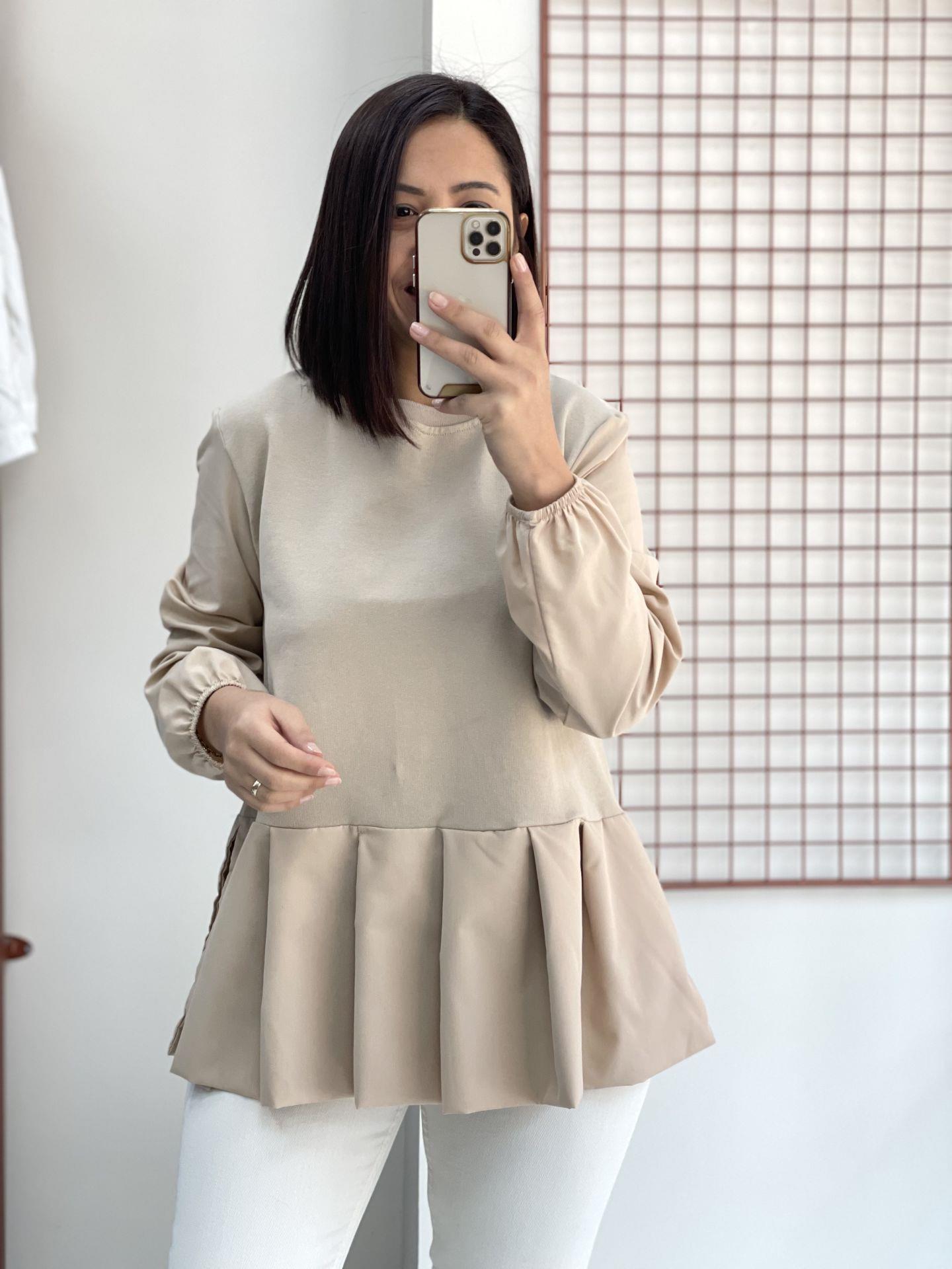 Bej Kol Uçları Lastikli Poplin Kumaş Detaylı Sweat