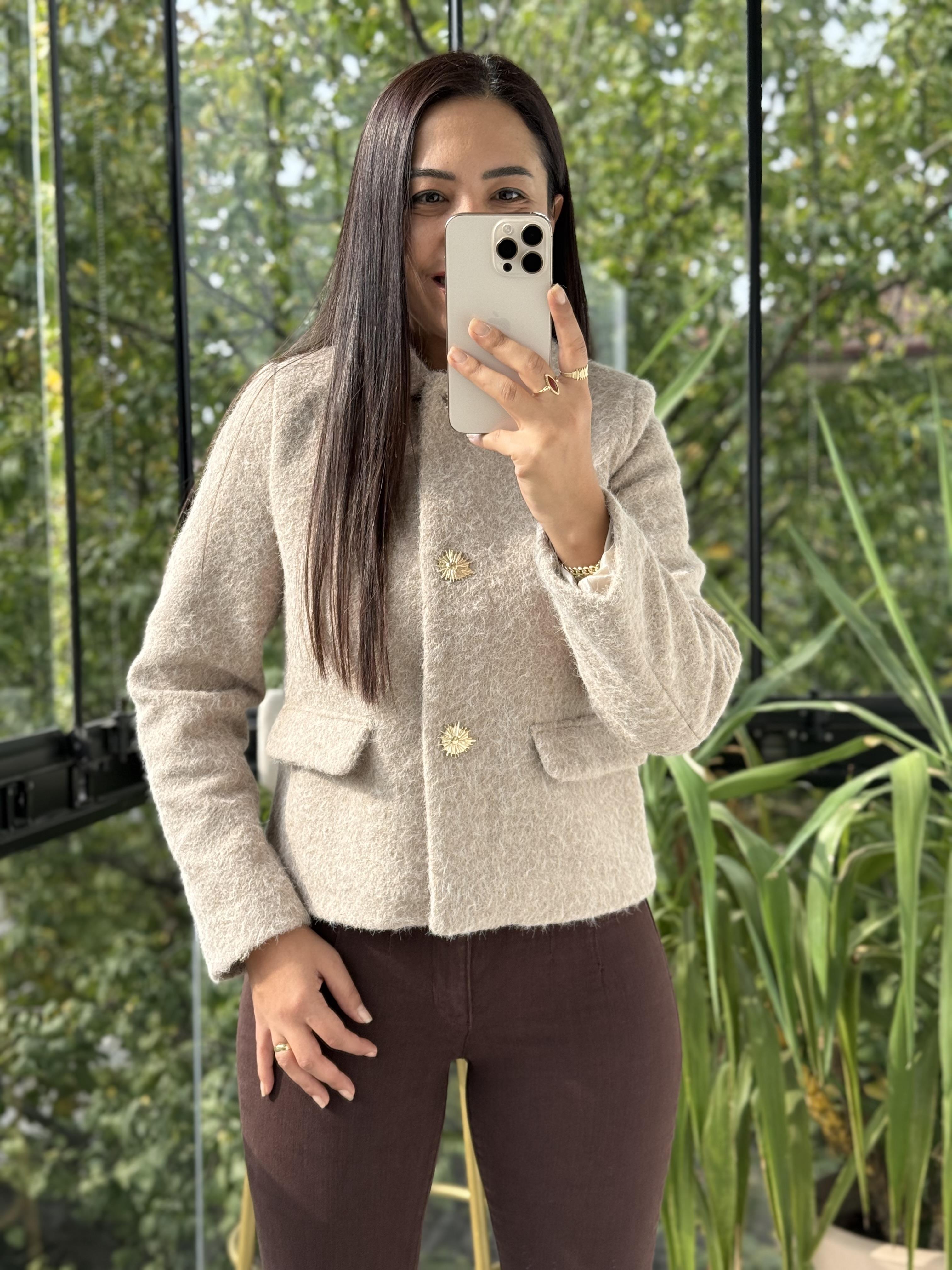 Kısa Gold Düğme Yün Ceket Bej