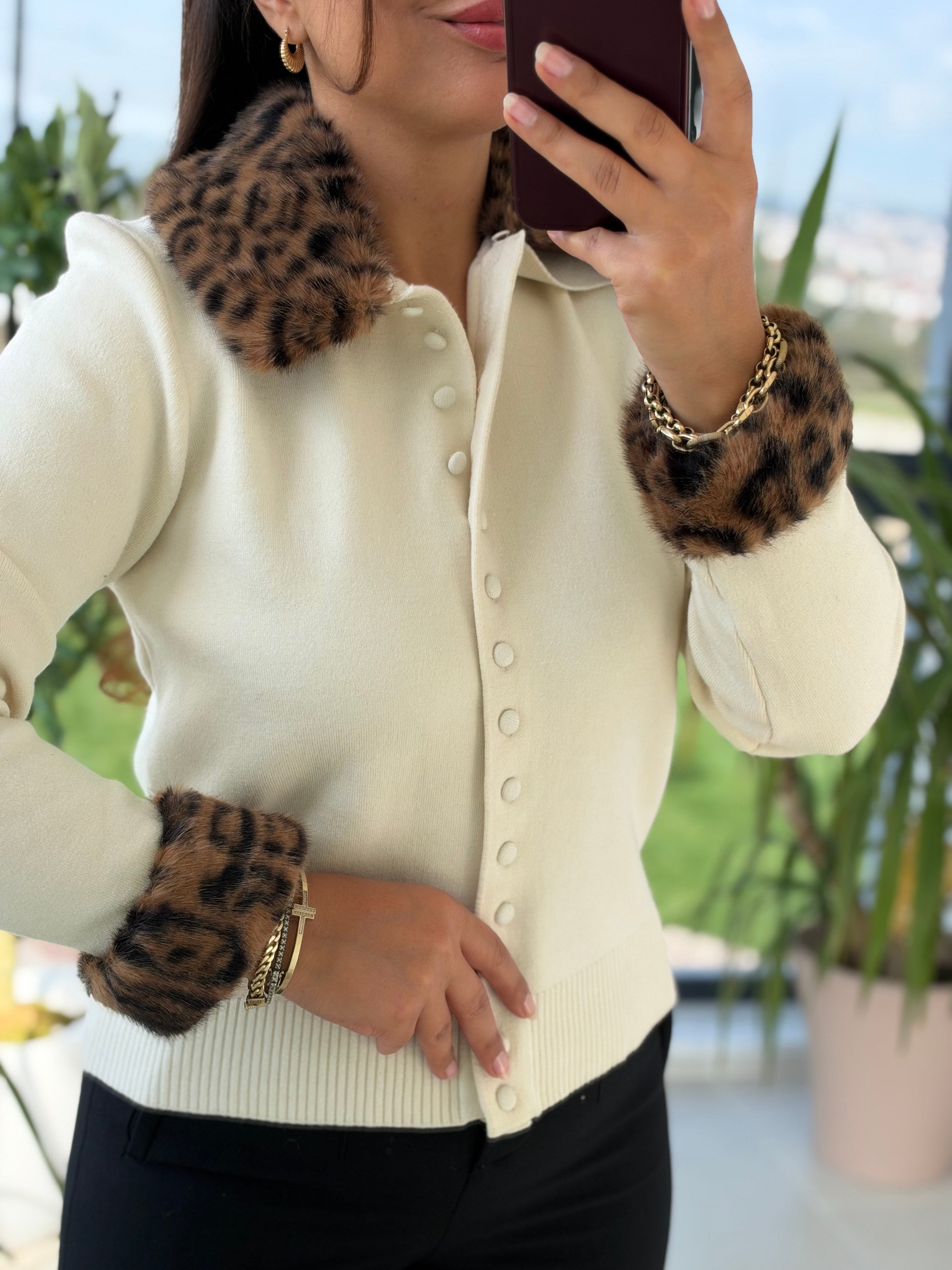 Leopar Kürklü Yakalı Lüx Seri Hırka Ekru