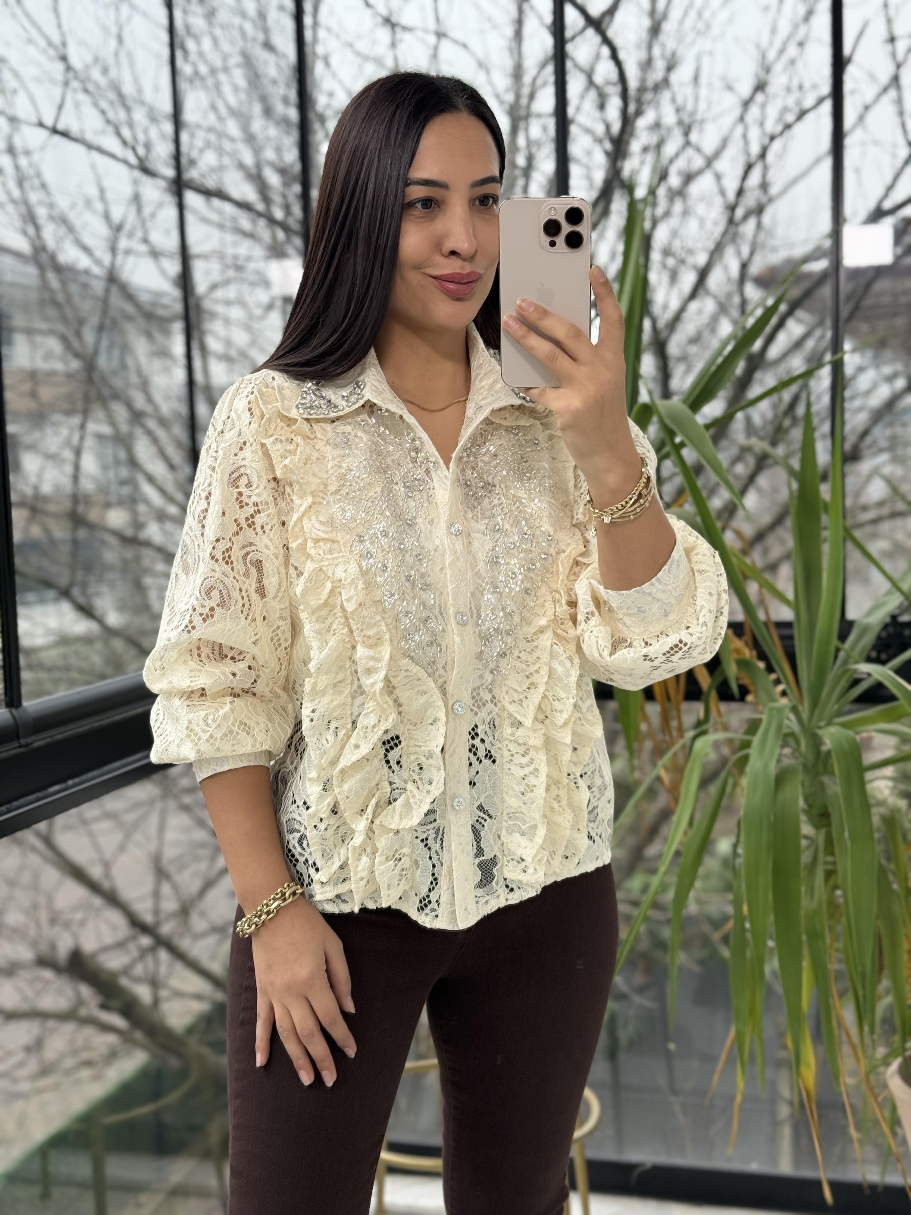 İthal Güpürlü Yaka Taşlı Gömlek Ekru