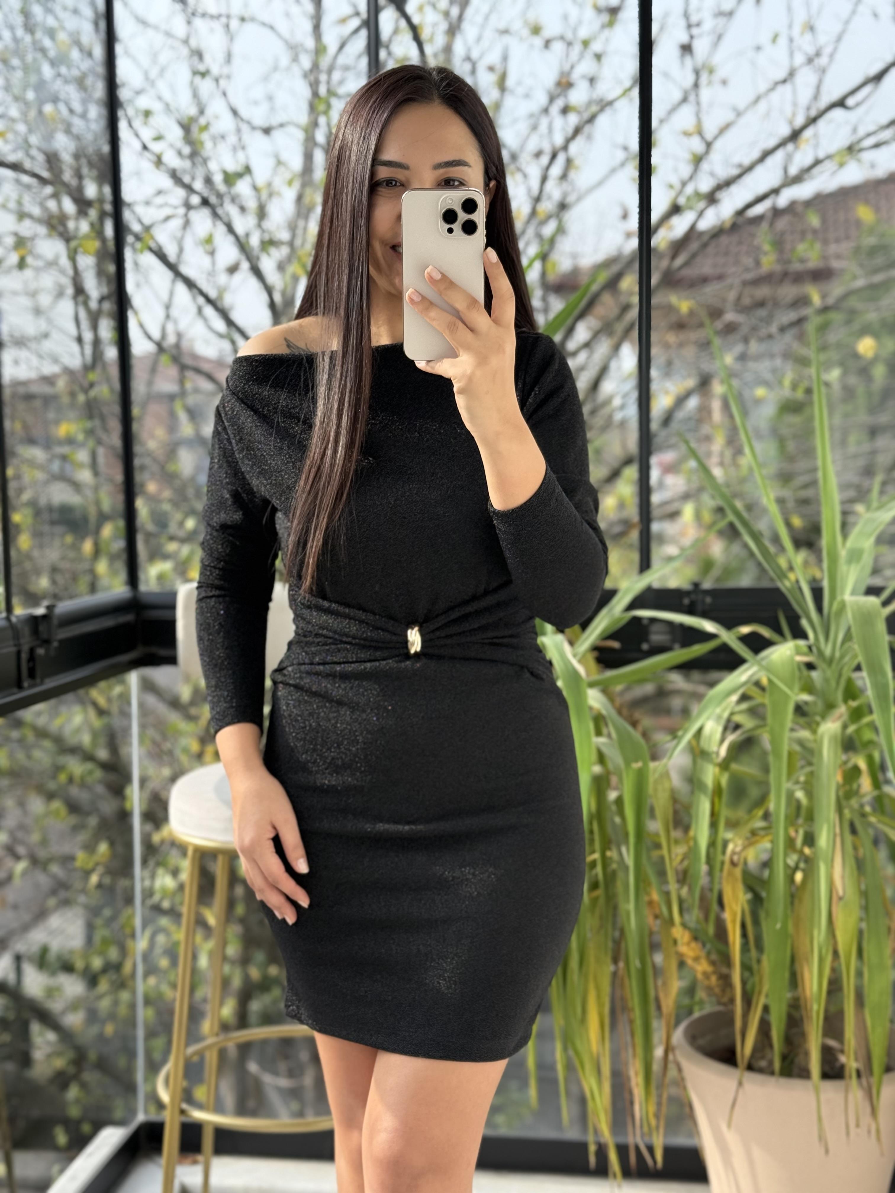 Bel Detaylı Gold Tokalı Elbise Siyah