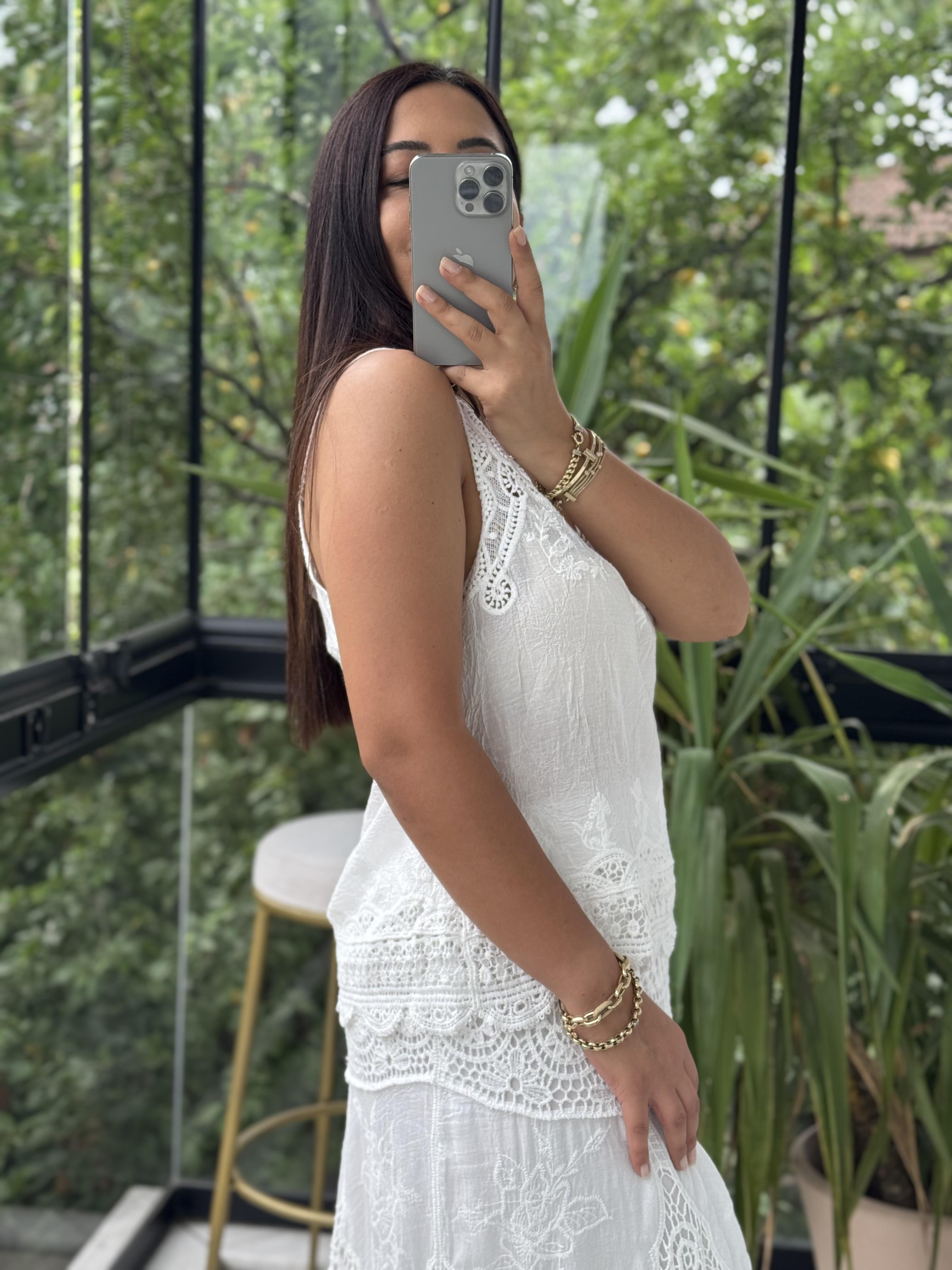 Altı Dantelli Nakışlı Atlet Beyaz