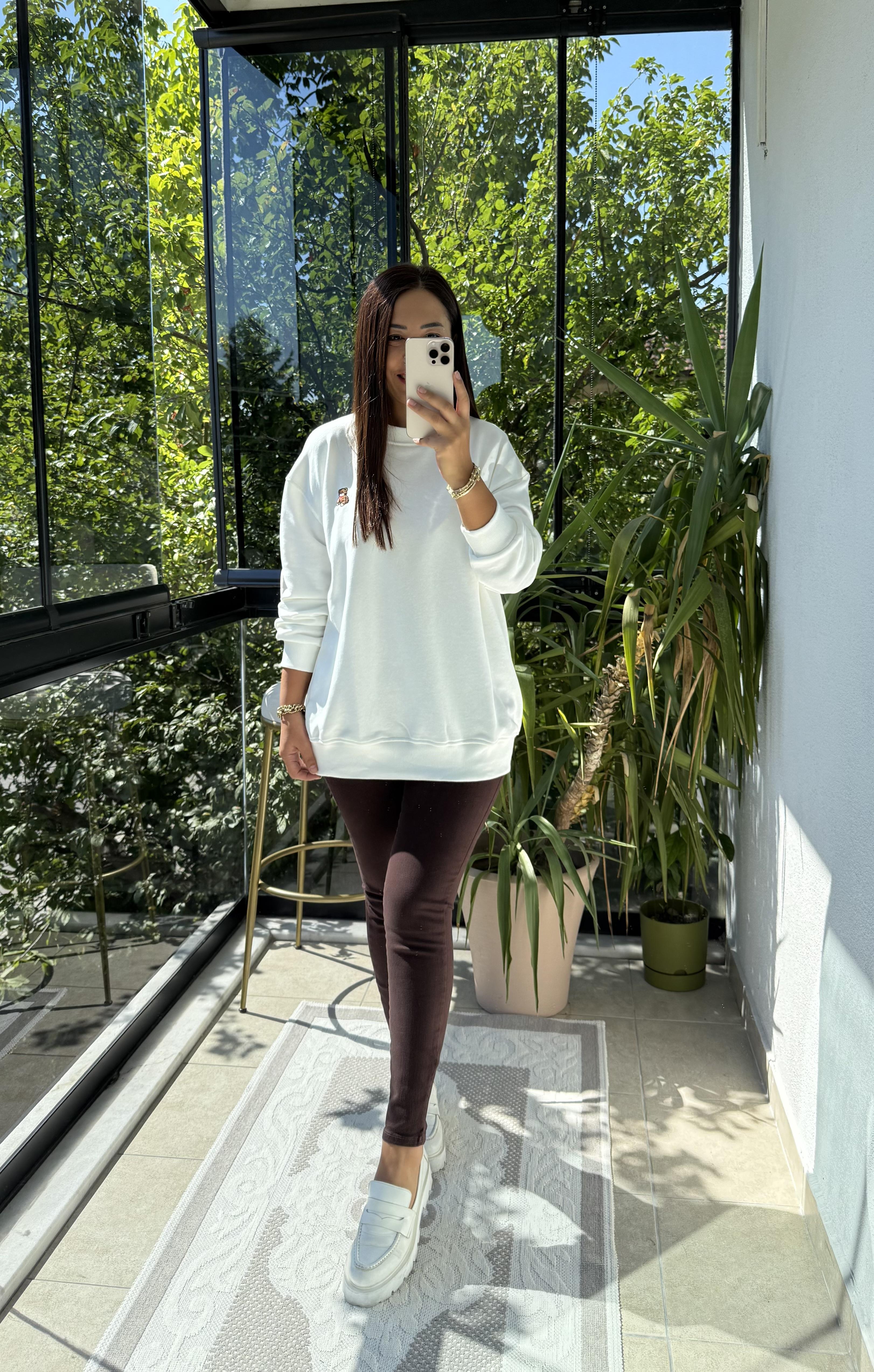 Ayıcık Nakışlı Basic Sweatshirt Beyaz