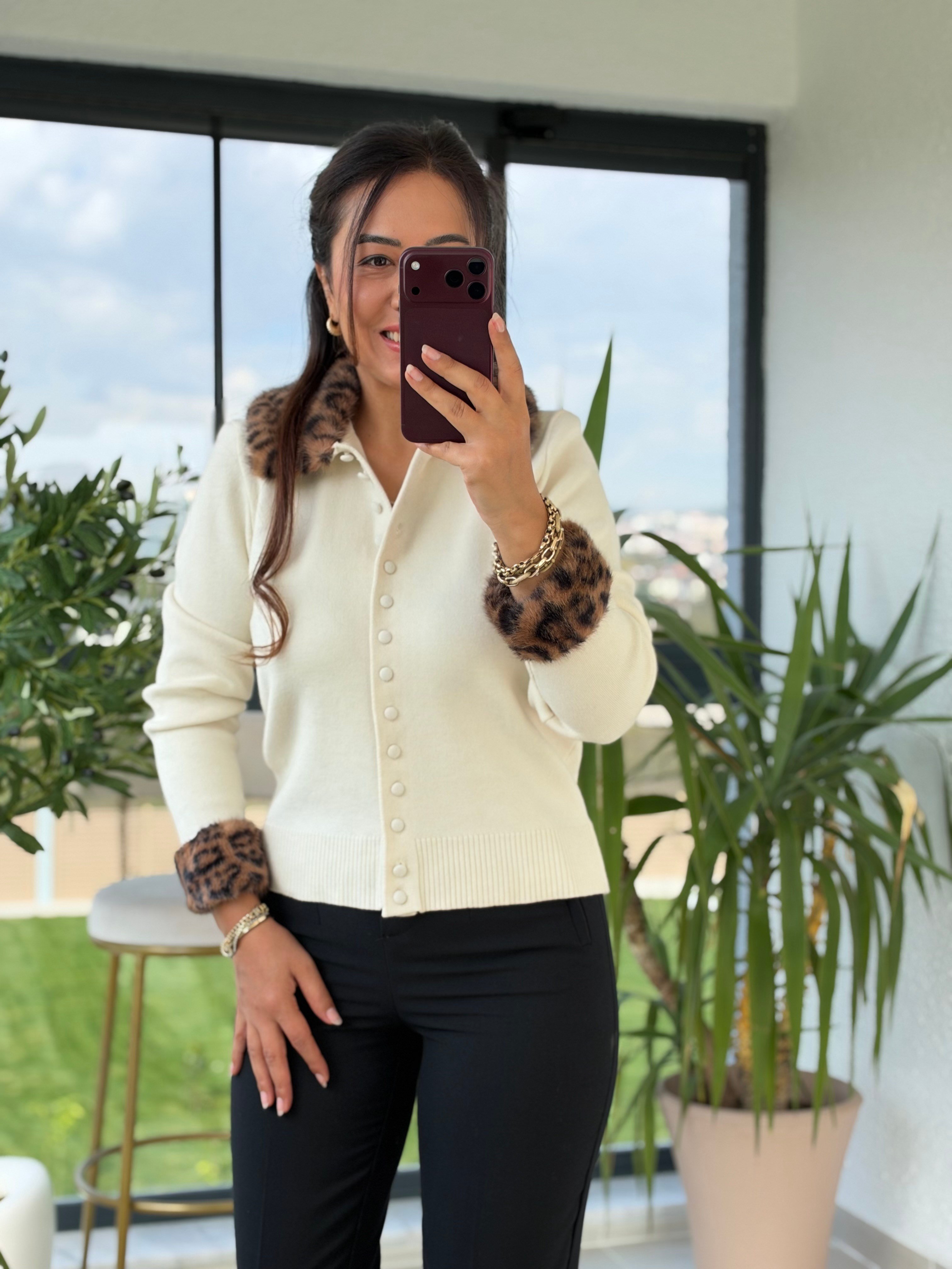 Leopar Kürklü Yakalı Lüx Seri Hırka Ekru