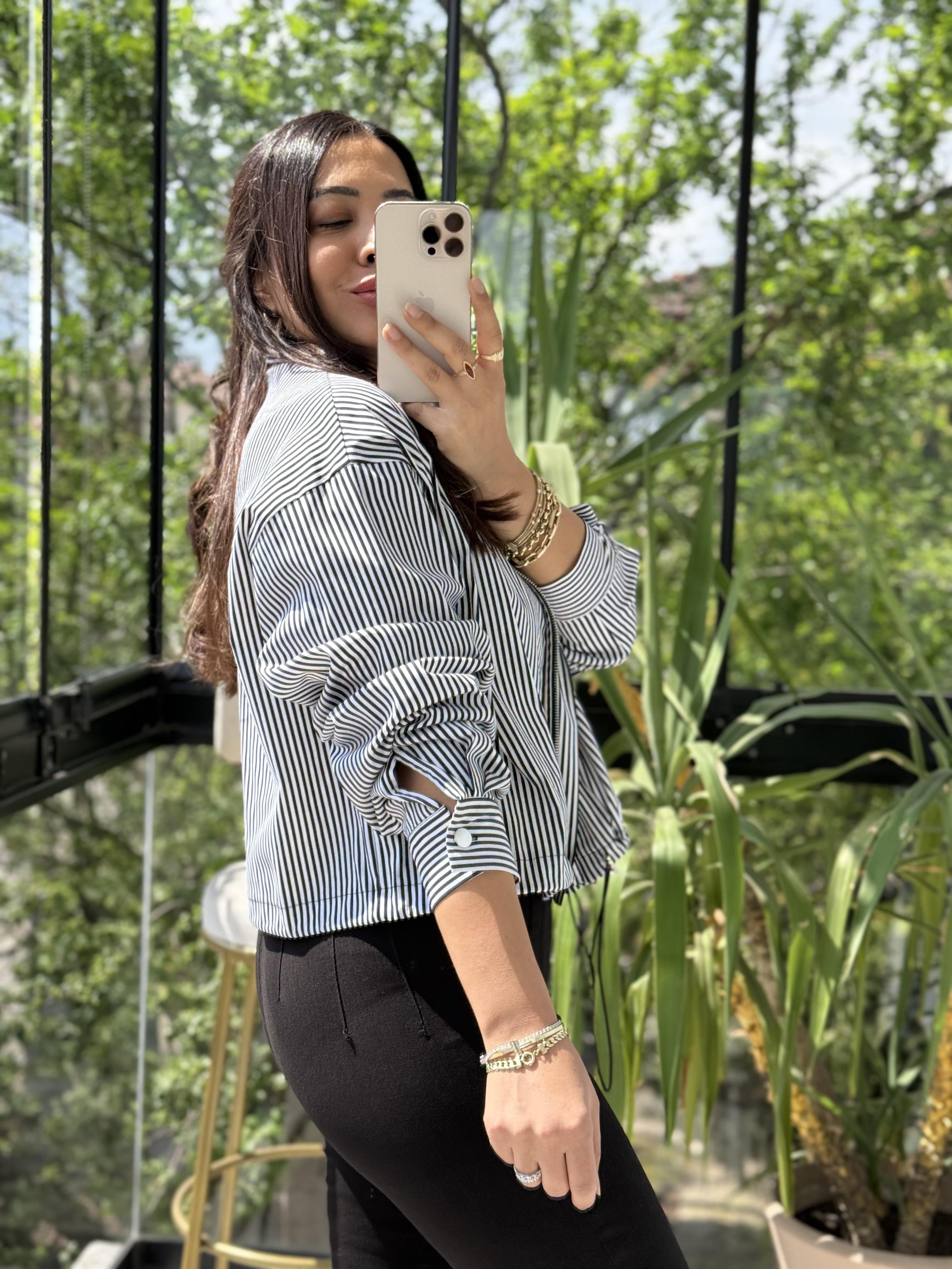 Yüksek Yaka Beli Lastik Detay Mini Çizgili Ceket Siyah