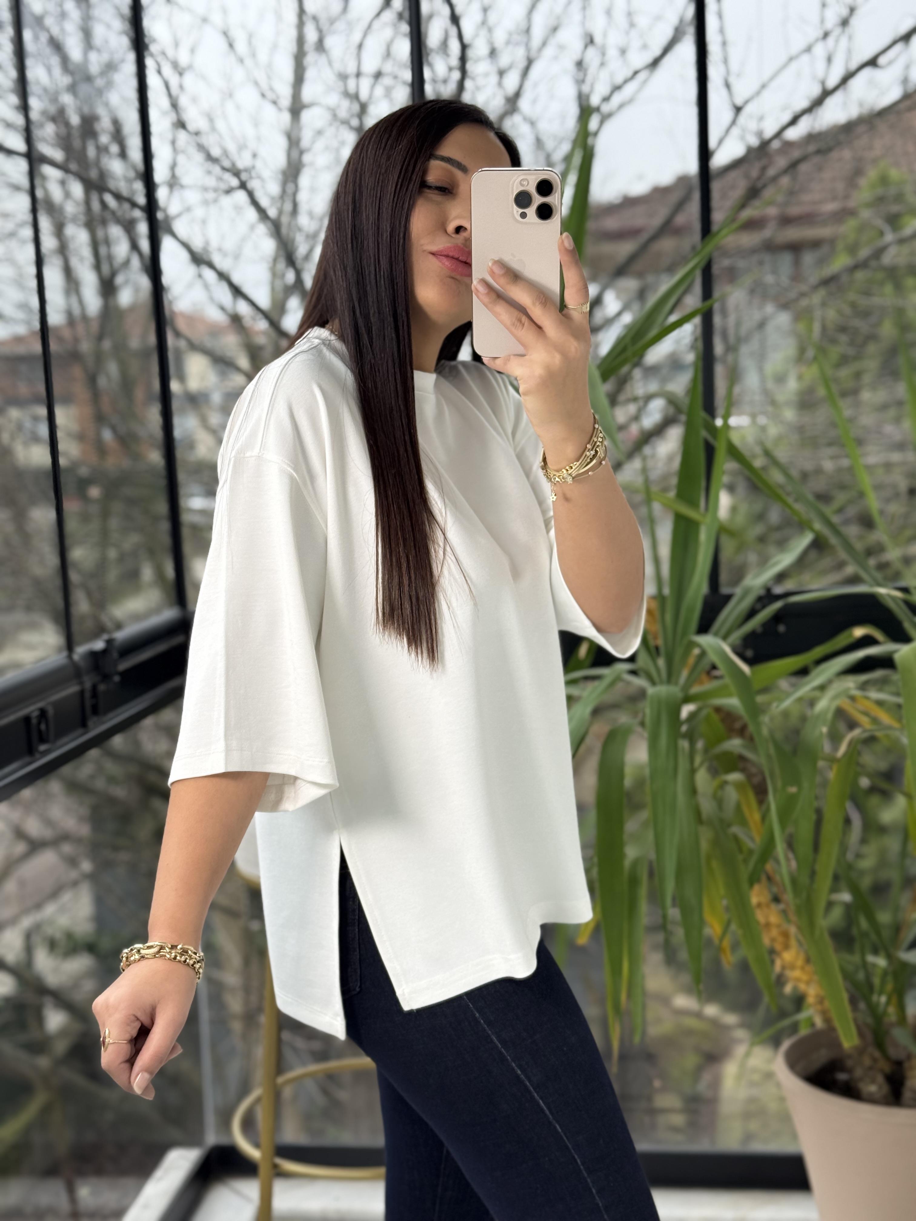 Oversize Yanları Yırtmaçlı Modal Tişört Ekru
