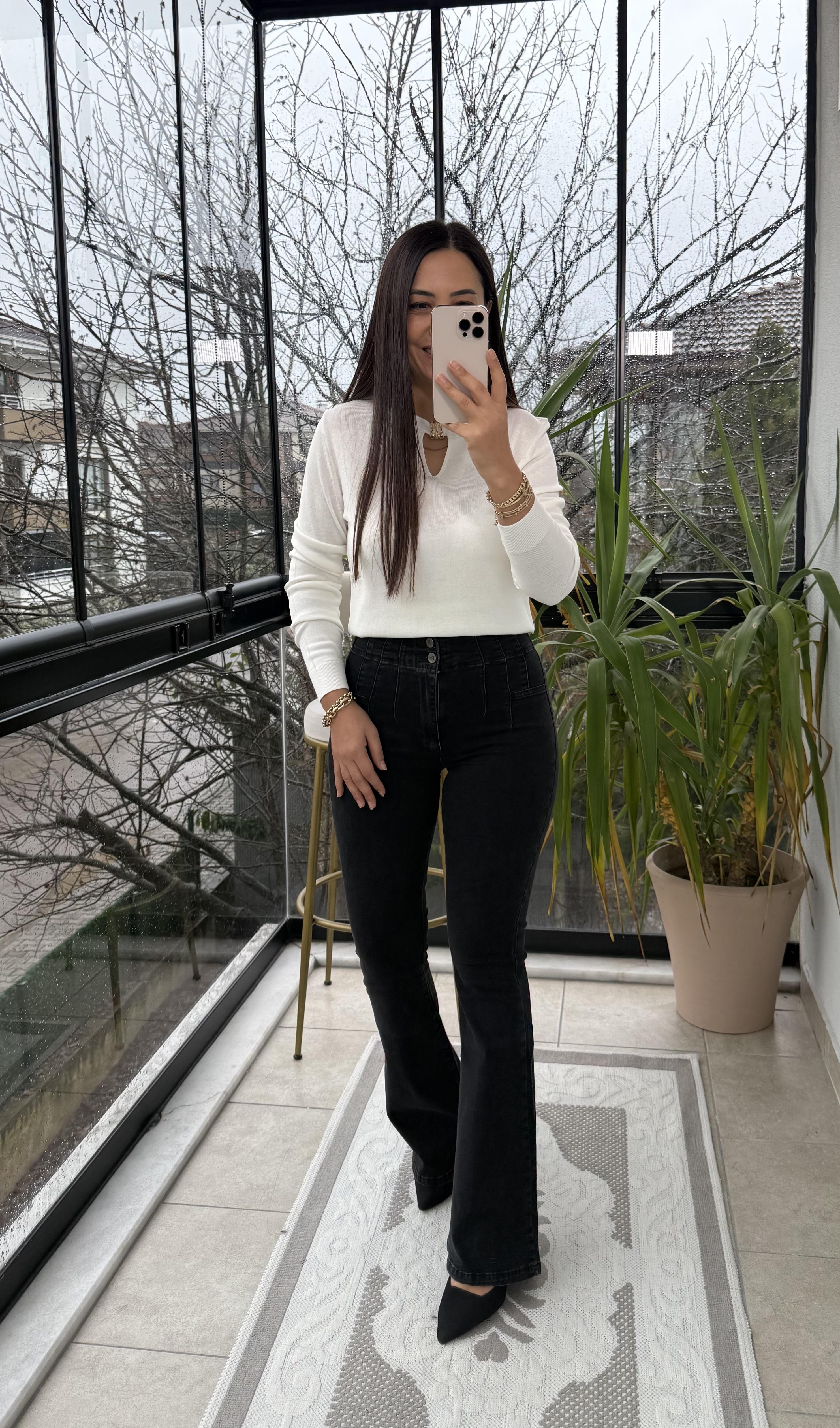 Pencere Detay Gold Tokalı Merserize Ekru