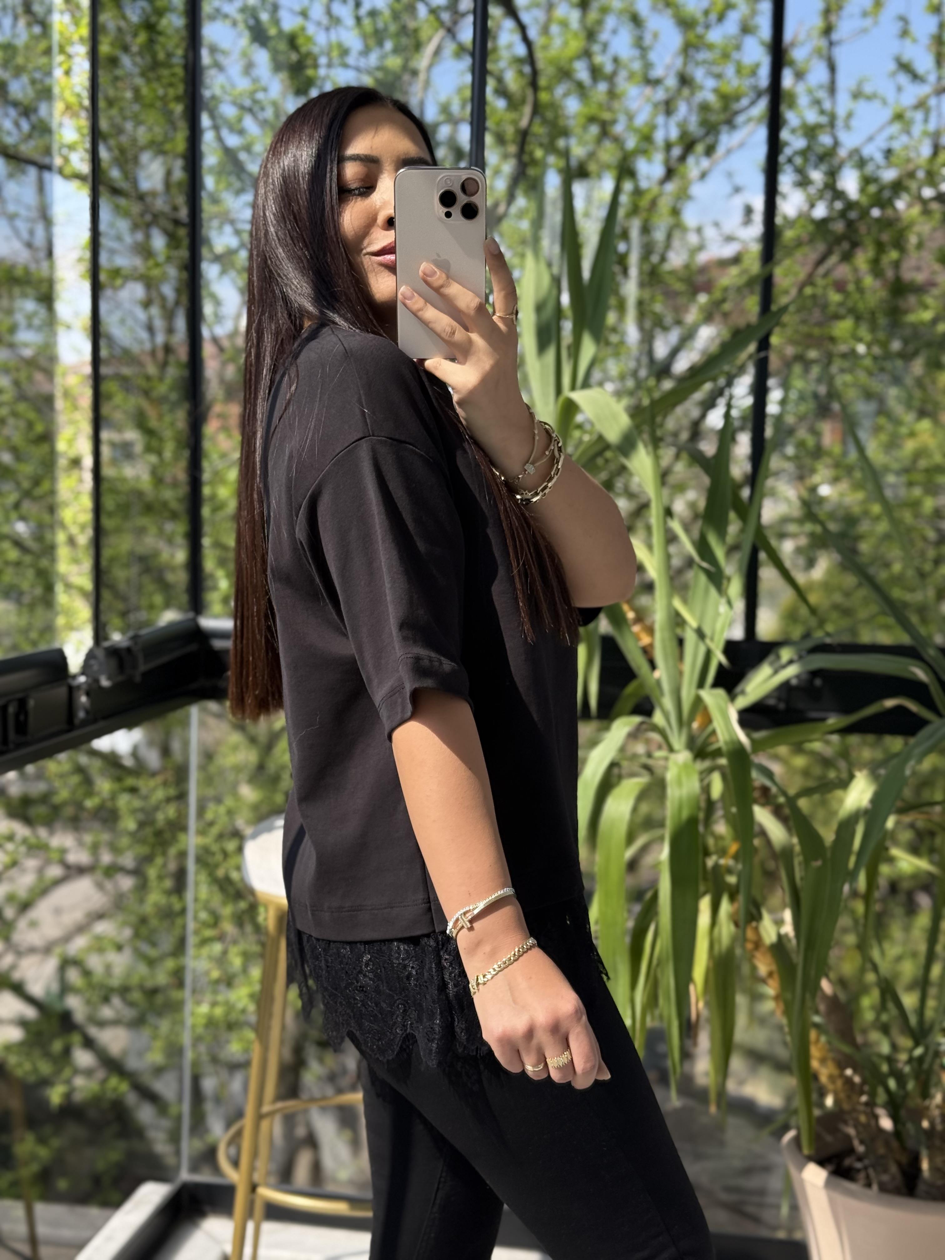 Altı Dantelli Pamuklu Tişört Siyah