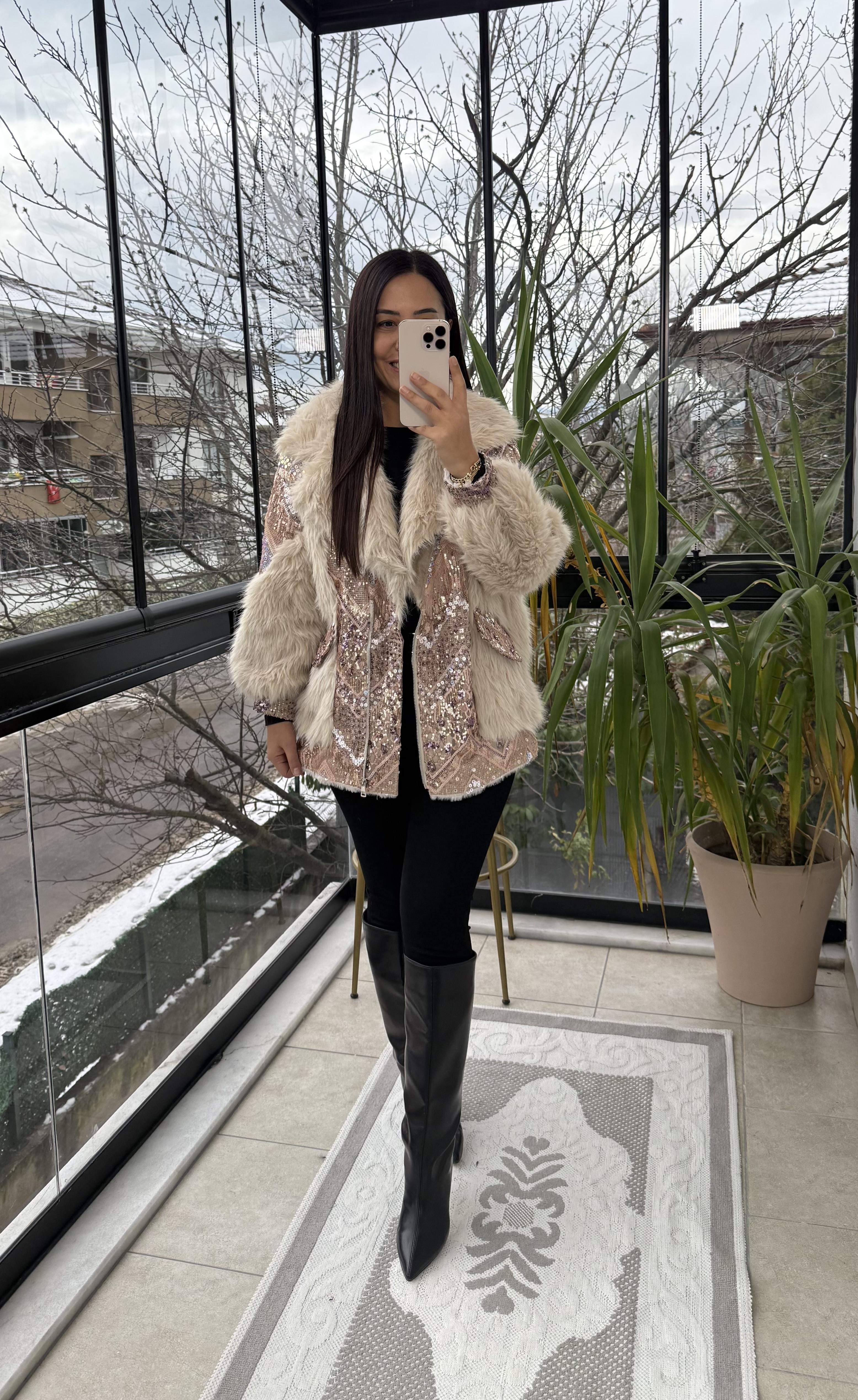 İthal Renkli Payetli Kürk Bej