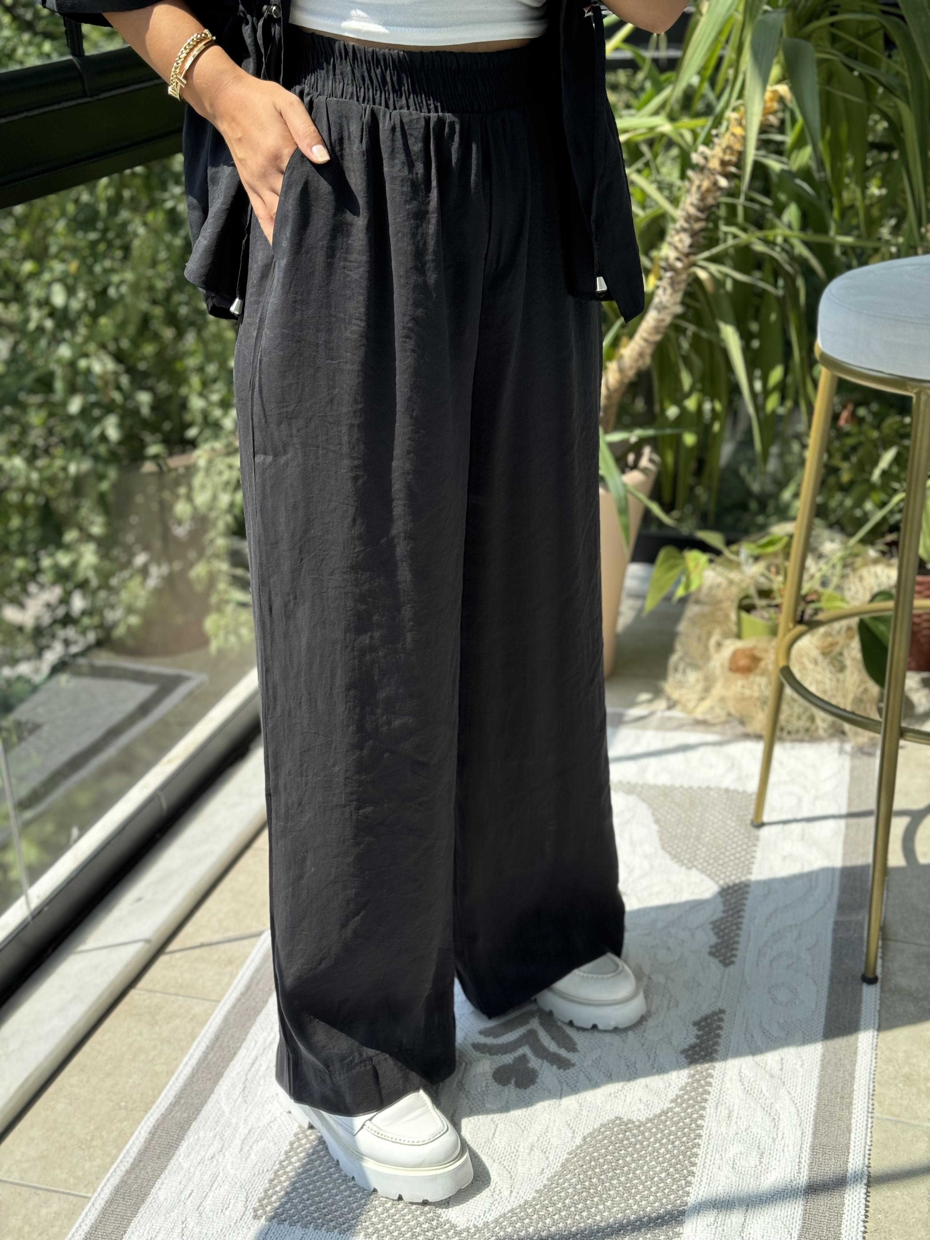 Büzgü Detaylı Tensel Takım Siyah