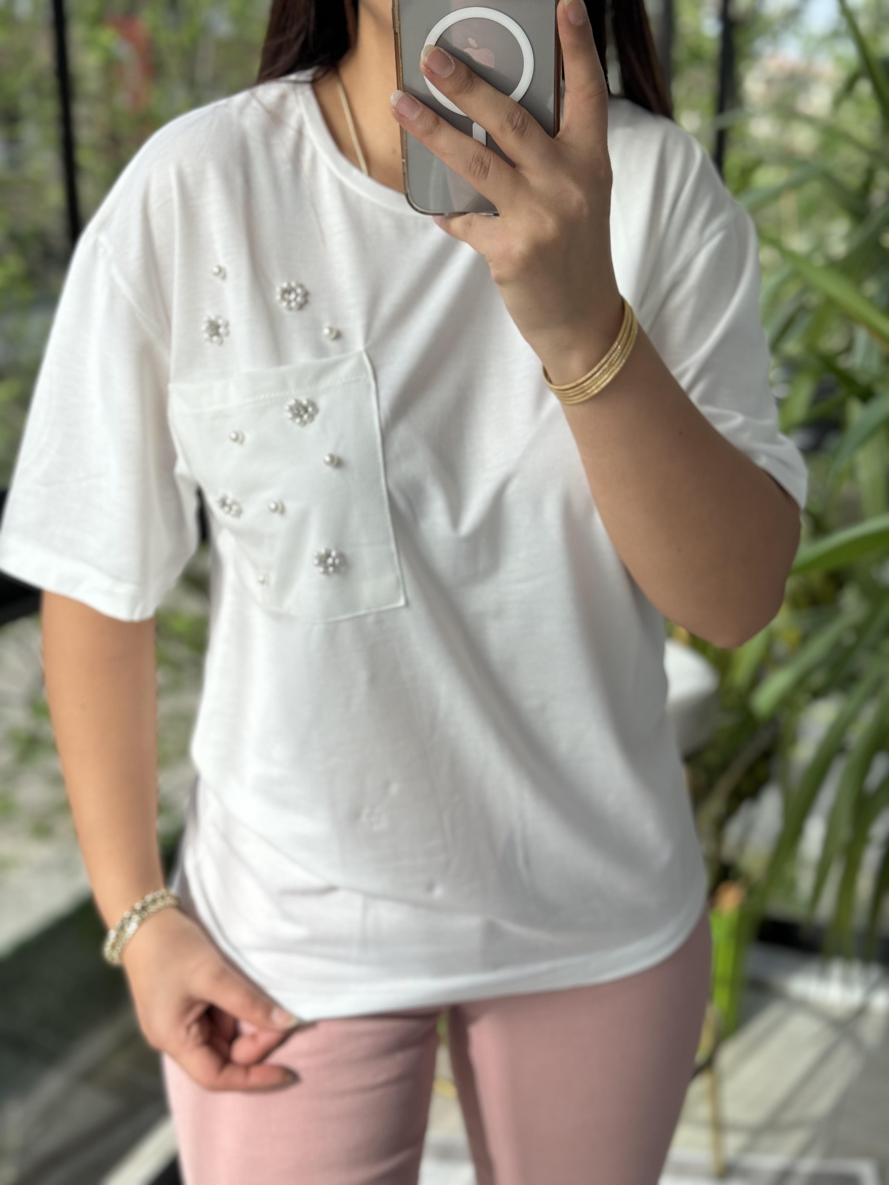 Cepleri İnci Taşlı Tişört Beyaz