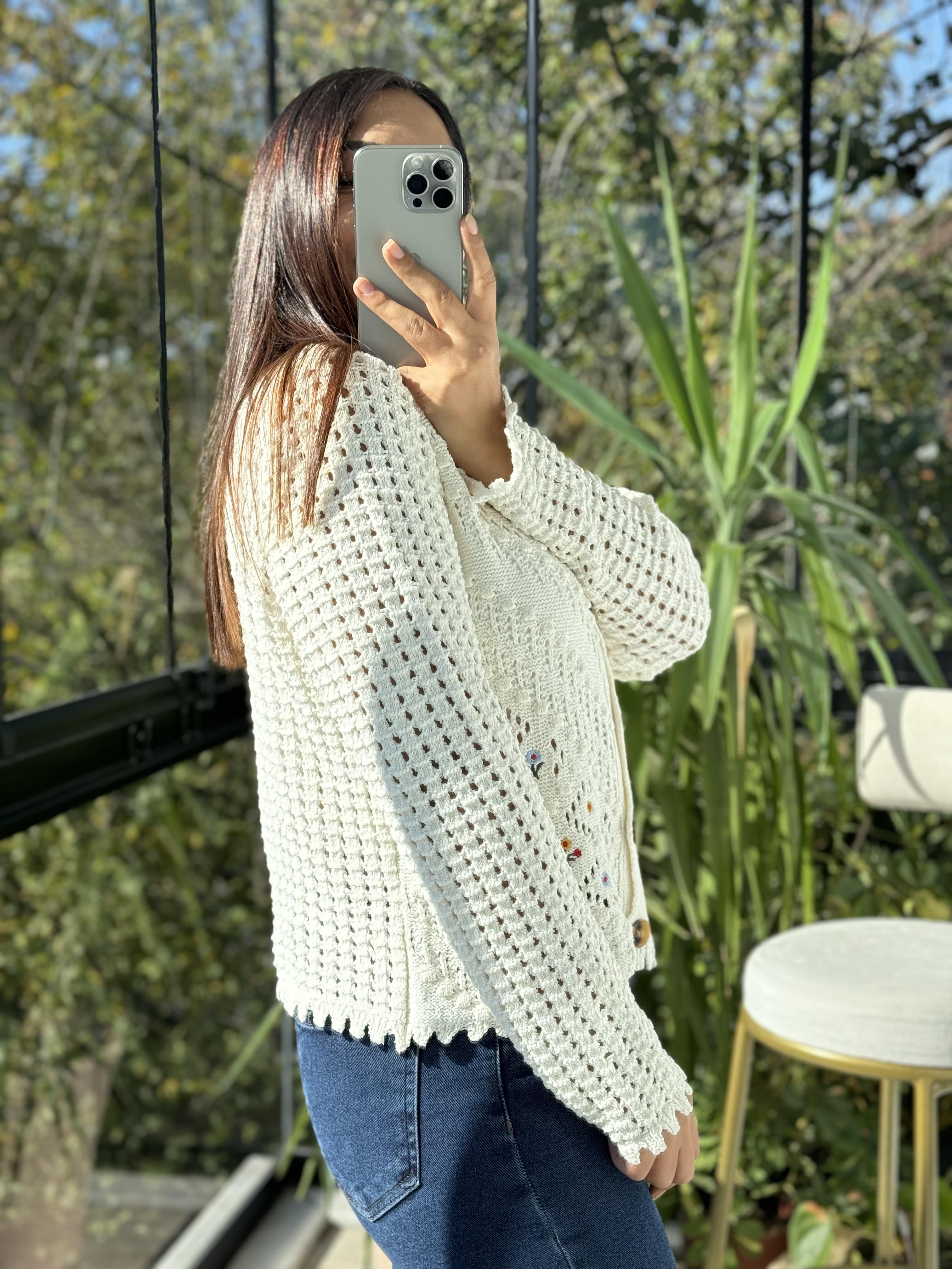 Çiçekli Örme Hırka Krem