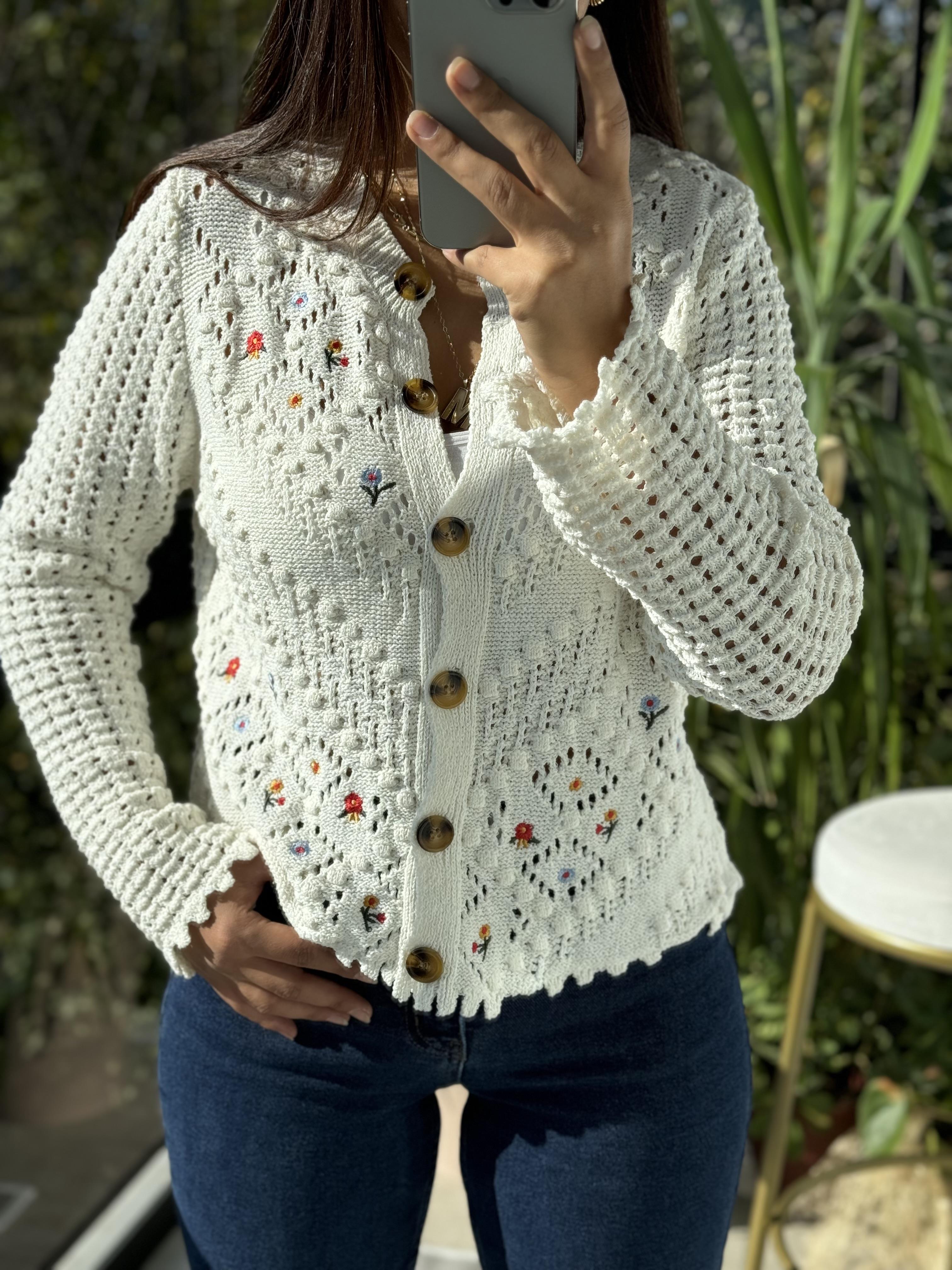 Çiçekli Örme Hırka Krem