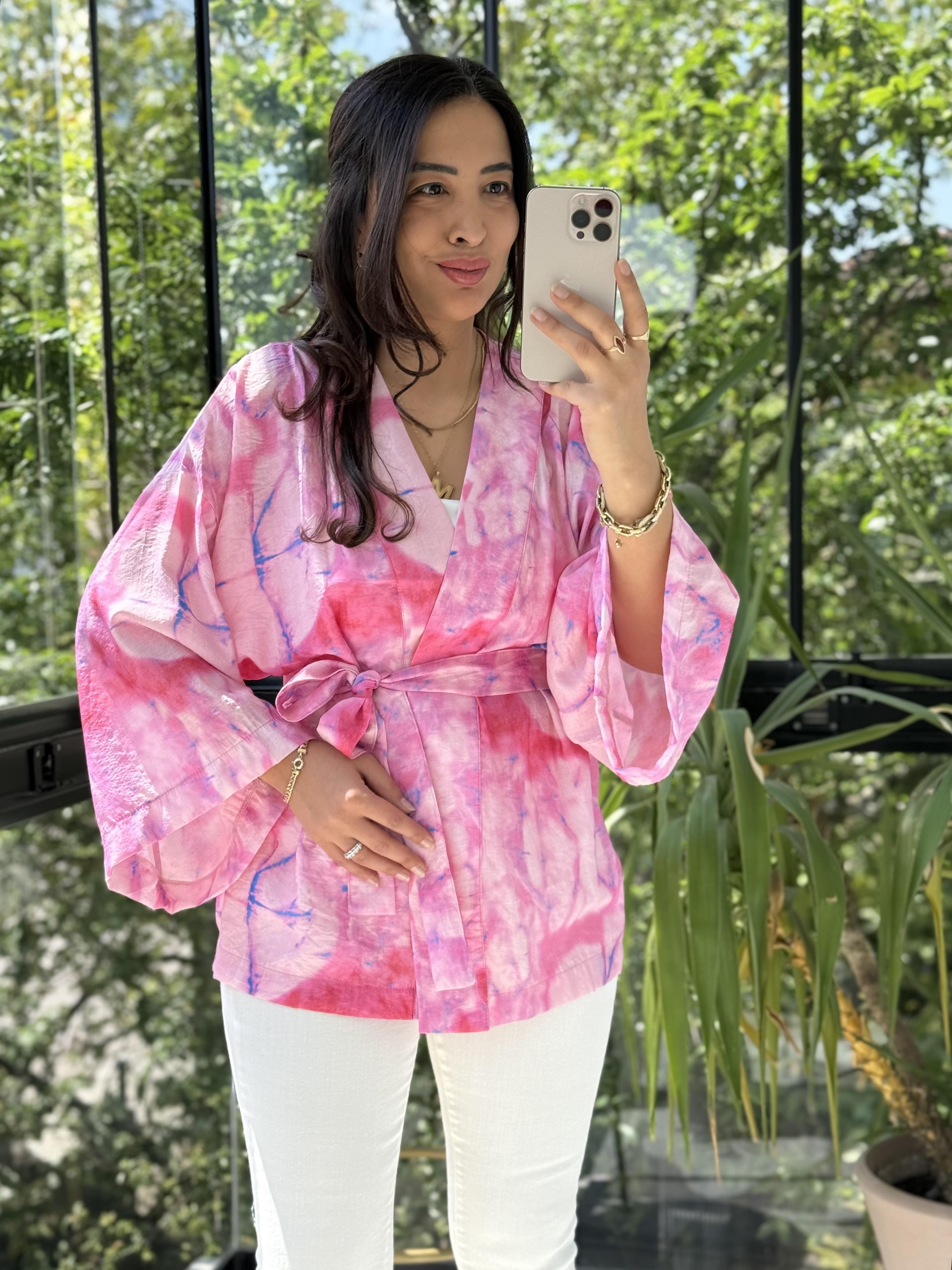 Desenli Kruvaze Yaka Bağlamalı Kimono Pembe