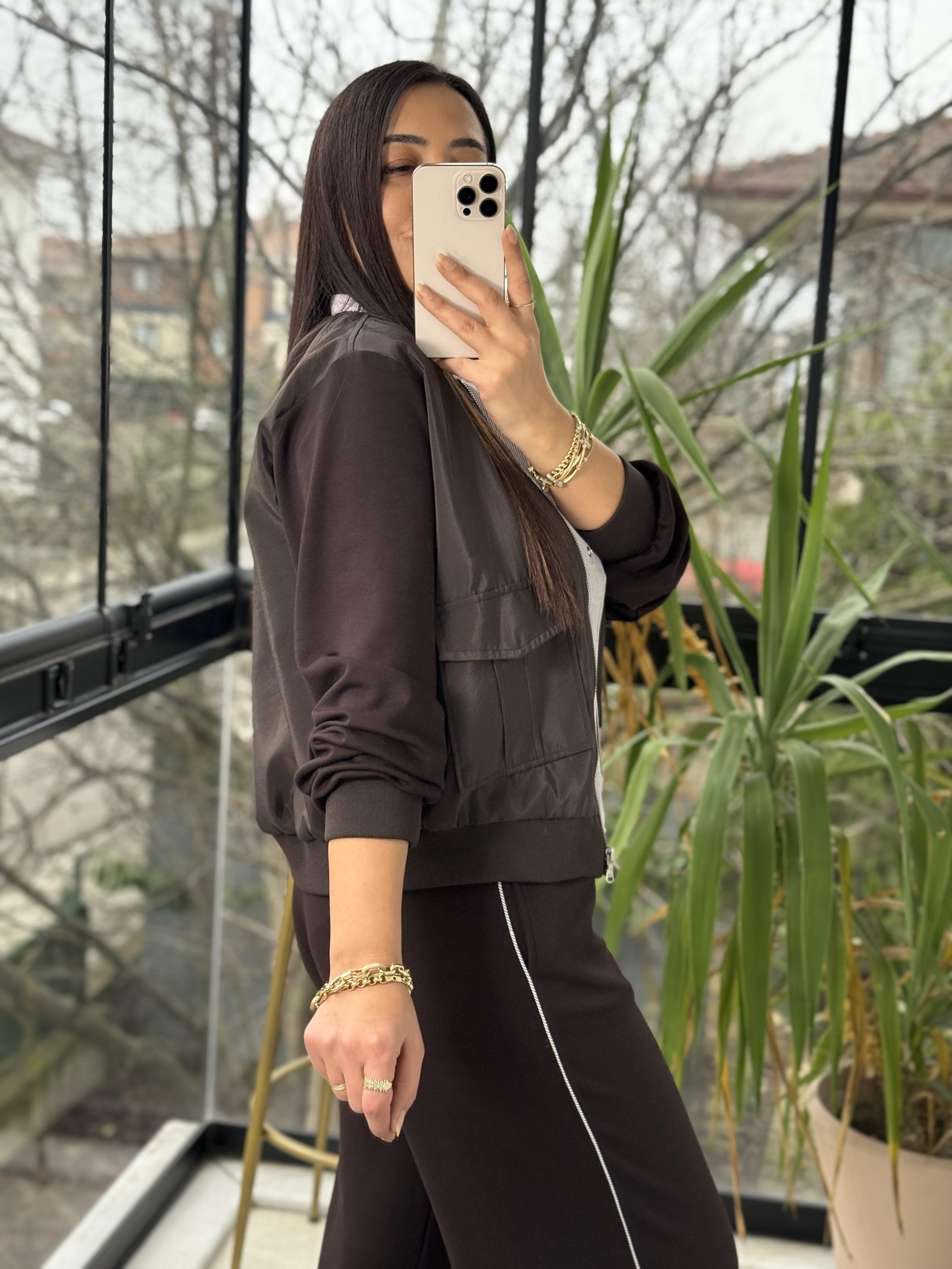 Garnili Çizgili Gömlek Detaylı Takım Kahve
