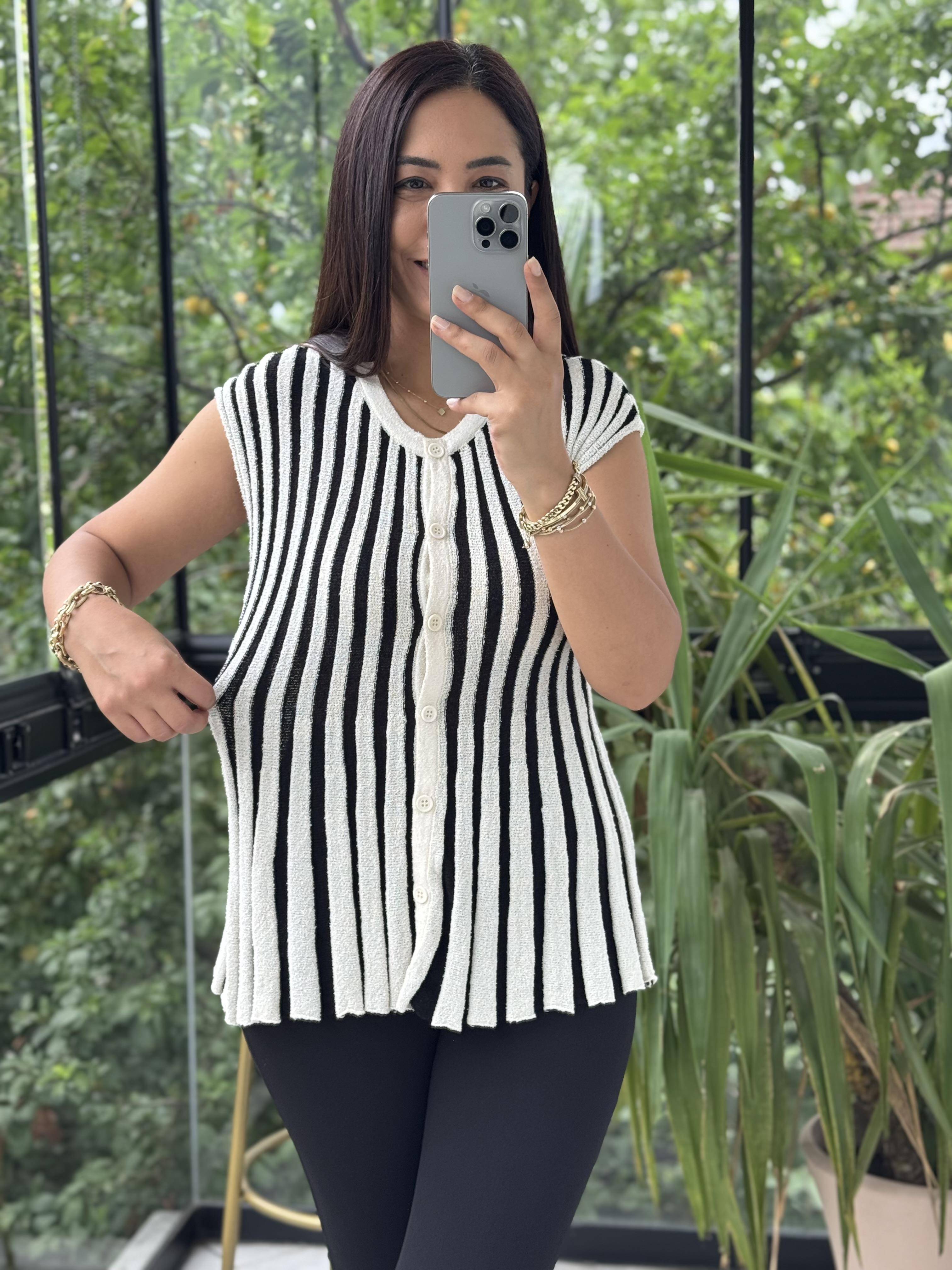 Dilvin Bisiklet Yaka Volanlı Çizgili Yelek Ekru