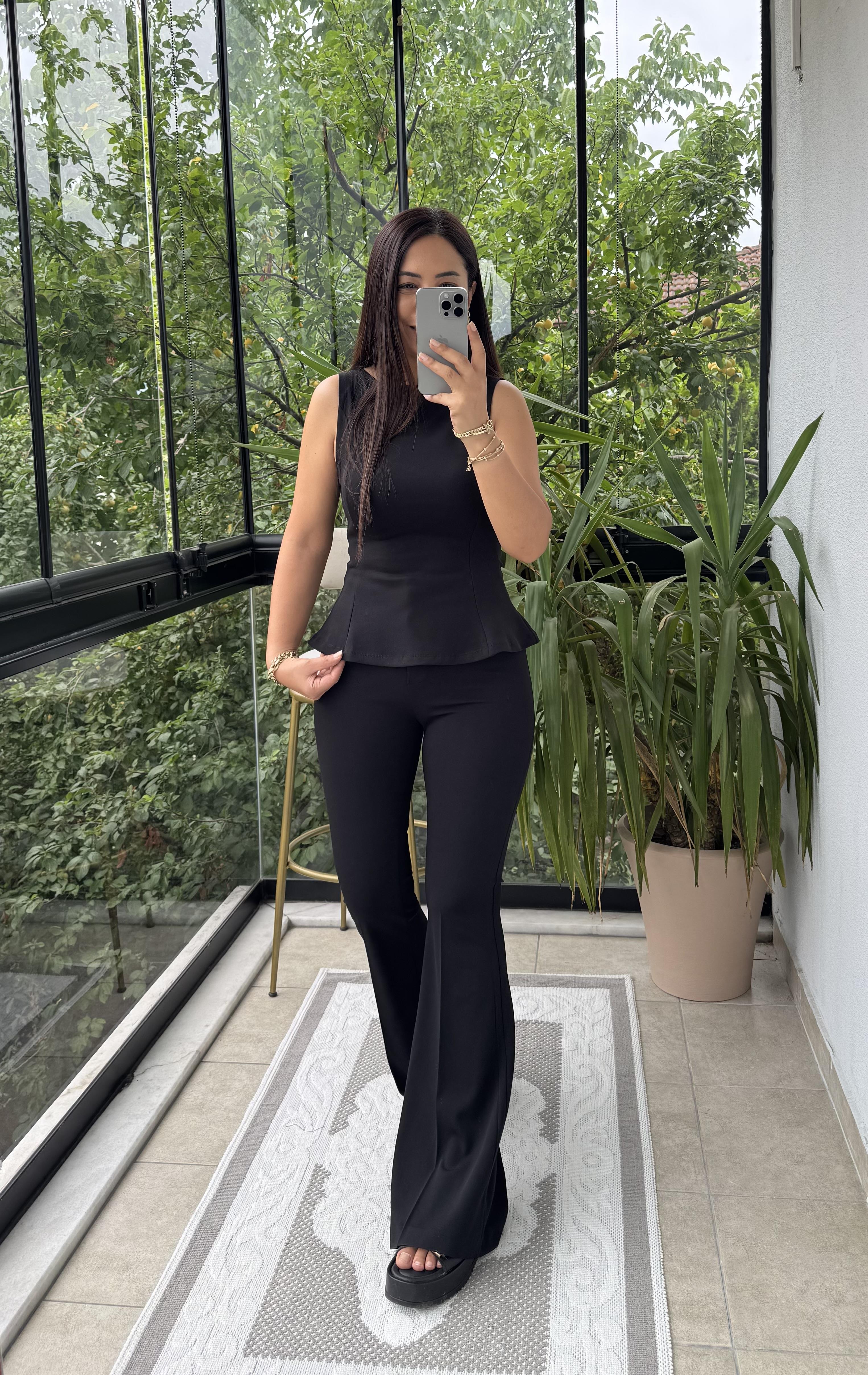 Dilvin Kayık Yaka Peplum Bluz Siyah