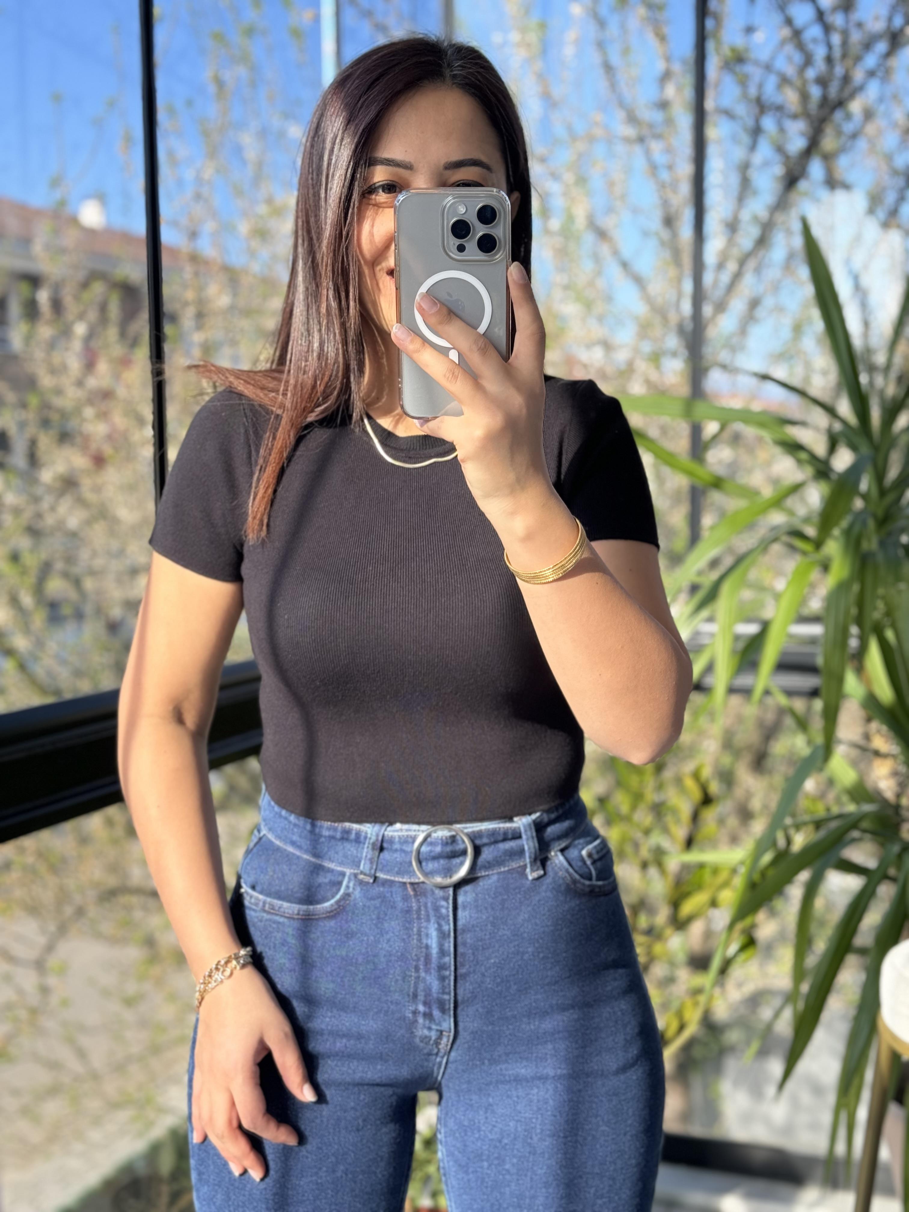 Dilvin Kısa Kol Crop Triko Siyah