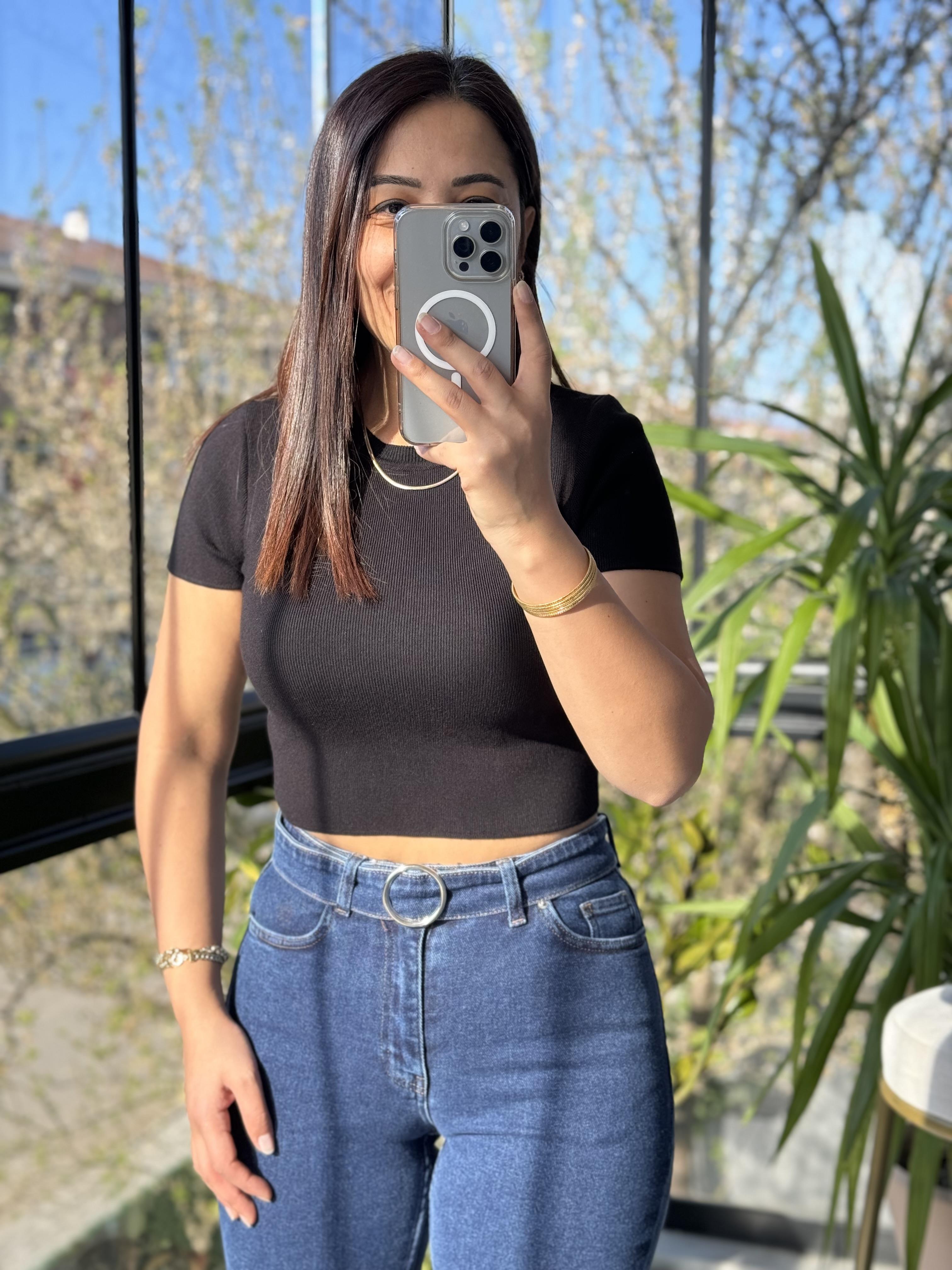 Dilvin Kısa Kol Crop Triko Siyah