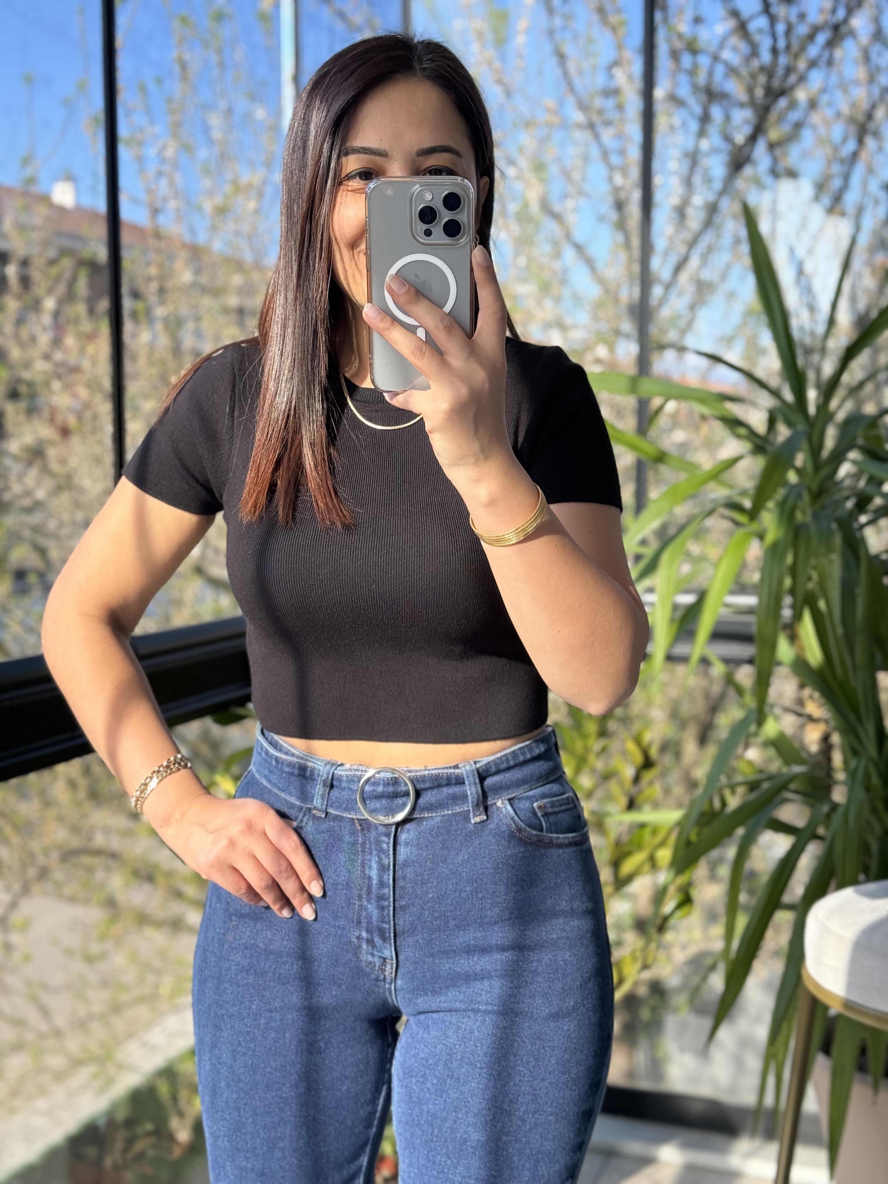 Dilvin Kısa Kol Crop Triko Siyah